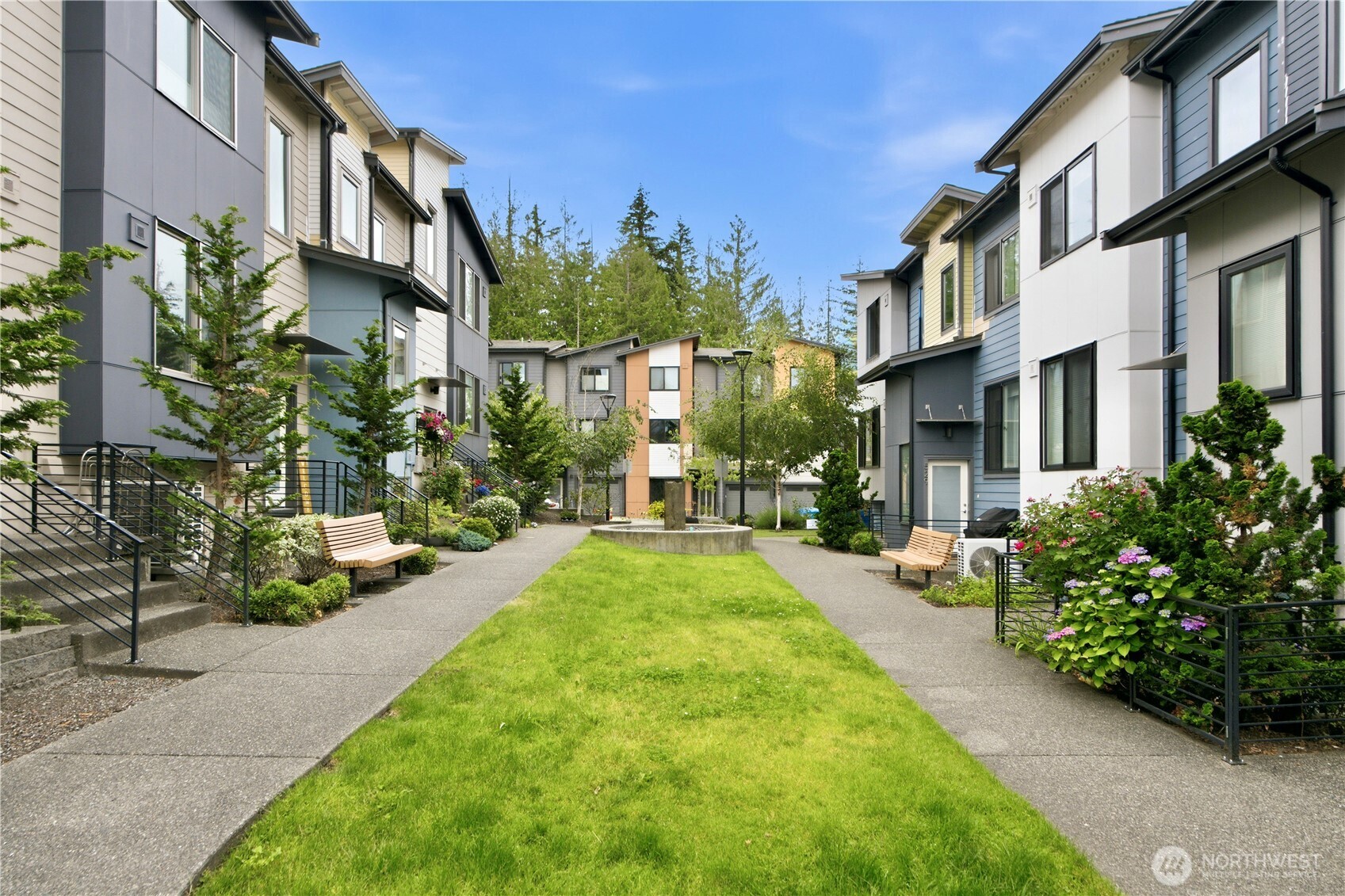 522 Glacier Walk SE