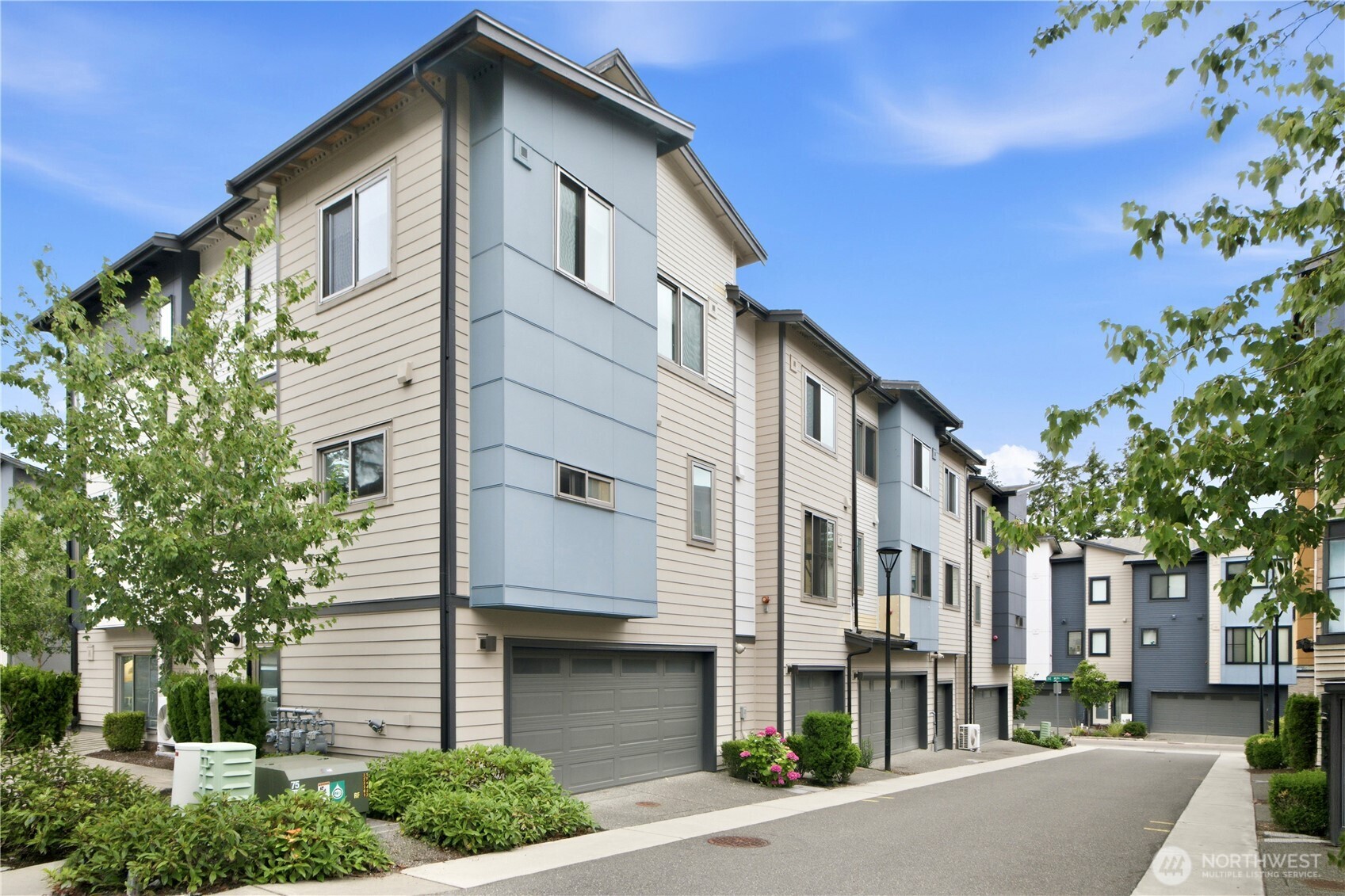 522 Glacier Walk SE