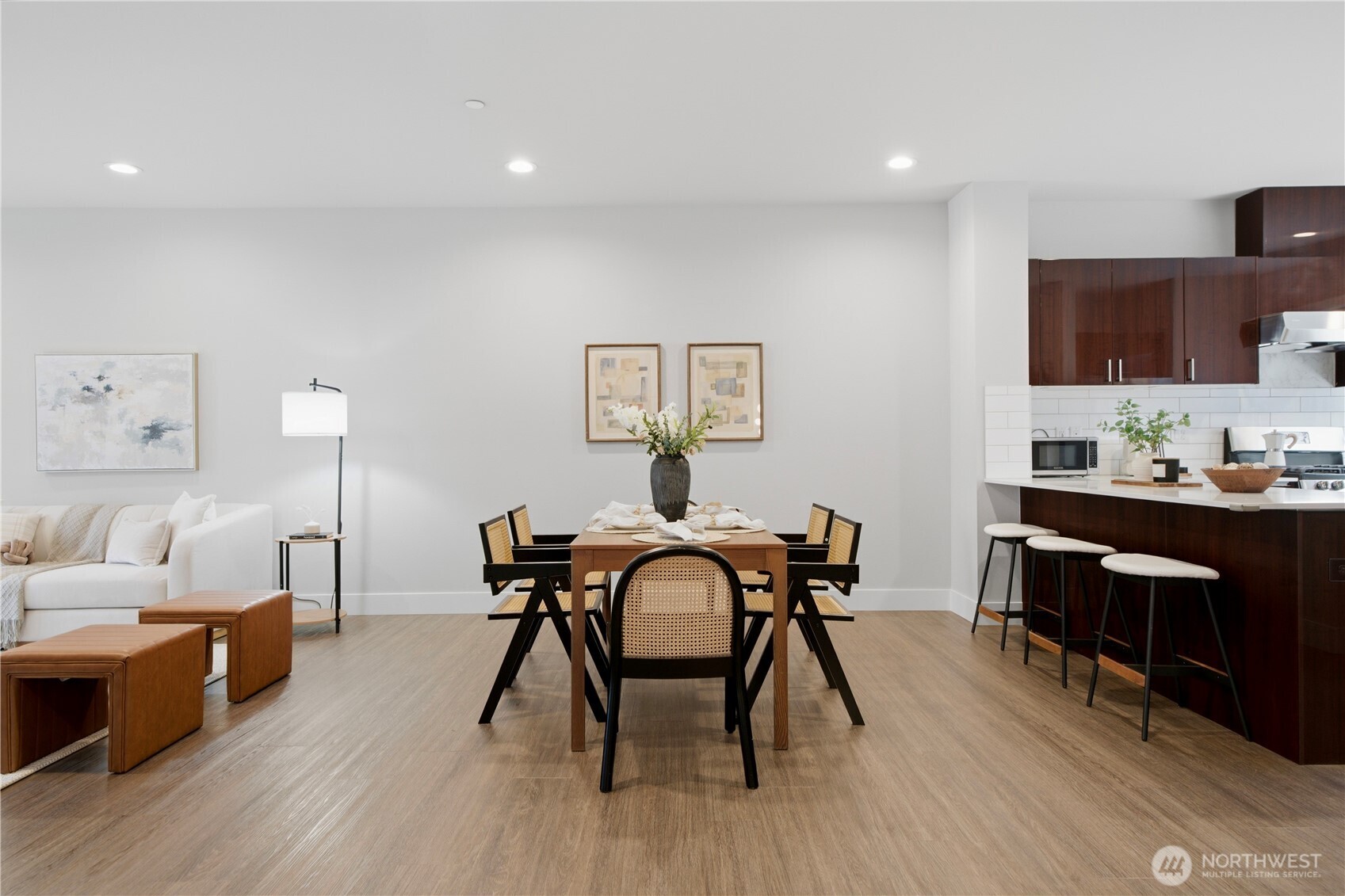 522 Glacier Walk SE