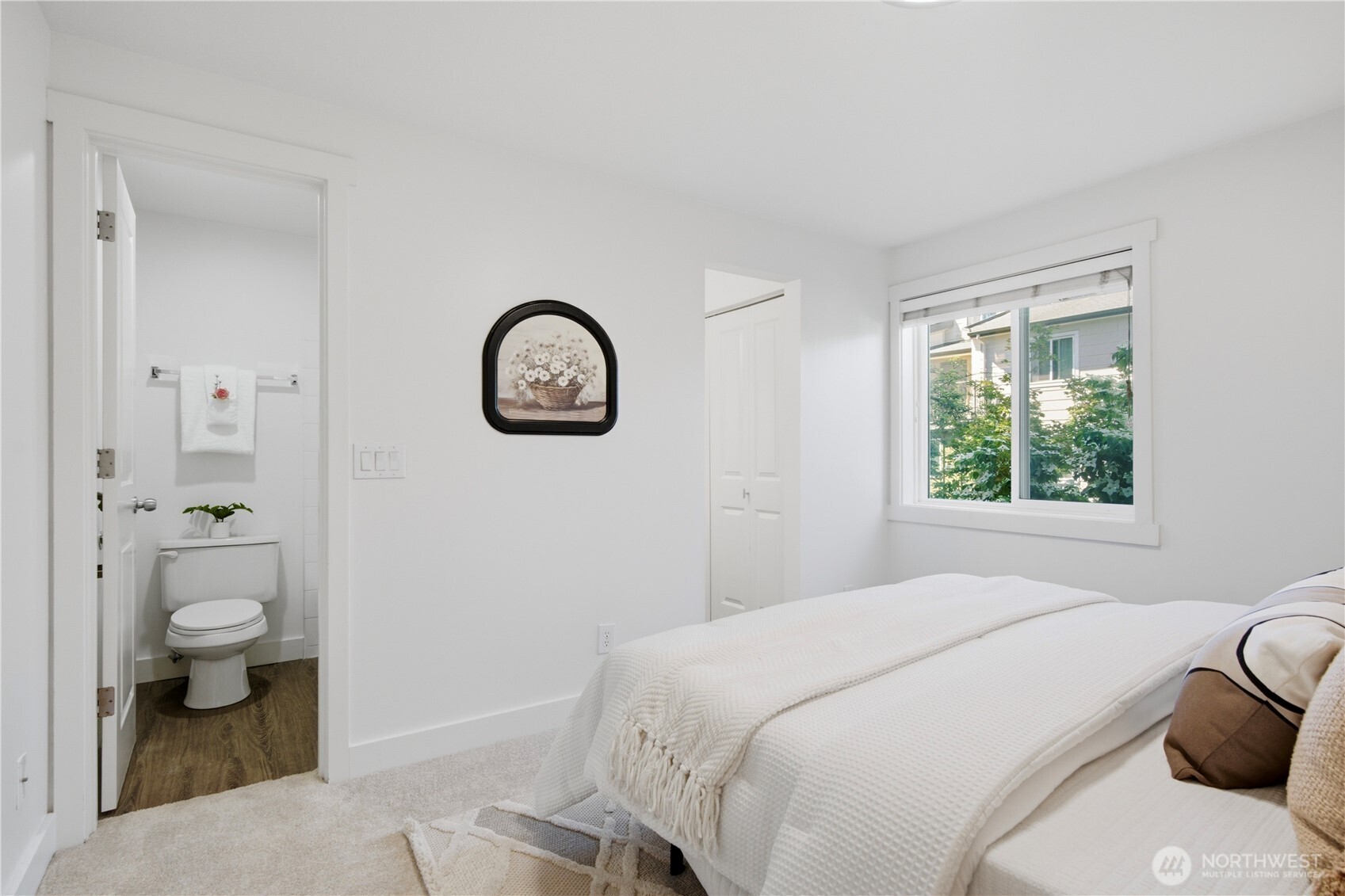 15829 NE Leary Way Unit: A-104