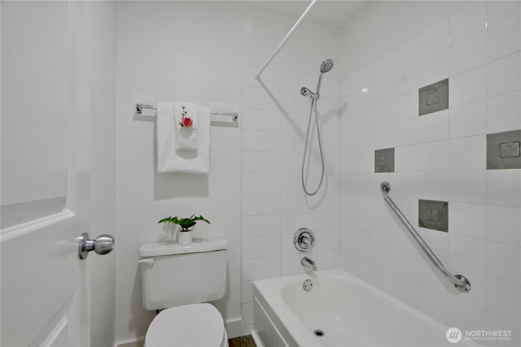15829 NE Leary Way Unit: A-104