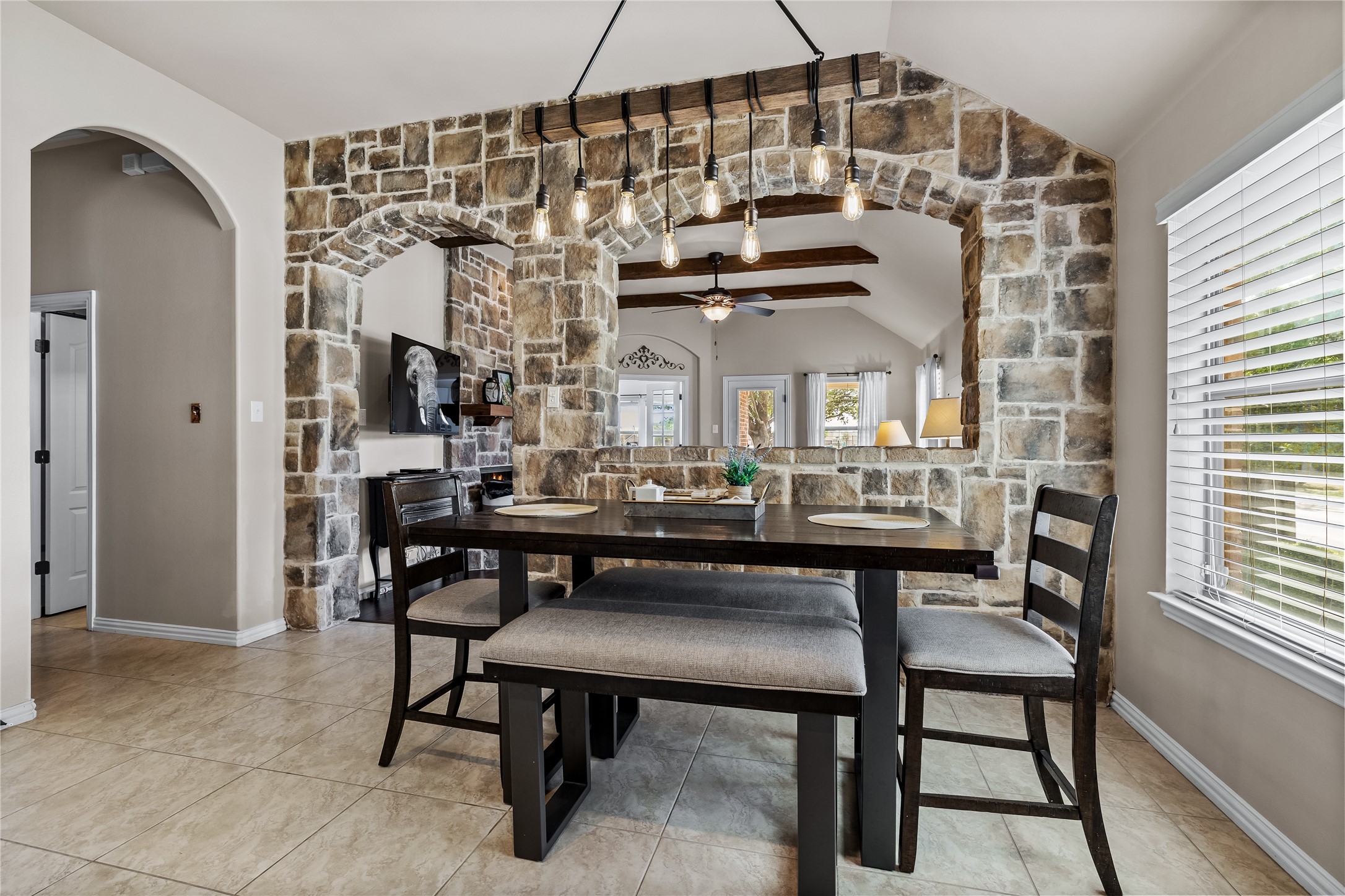 12400 Woods Edge Trail