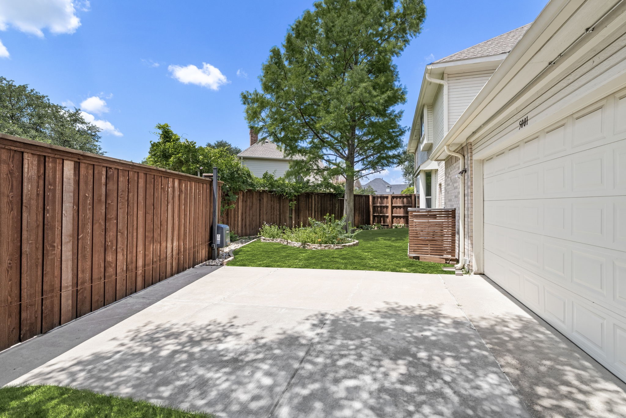 5001 Hudson Drive