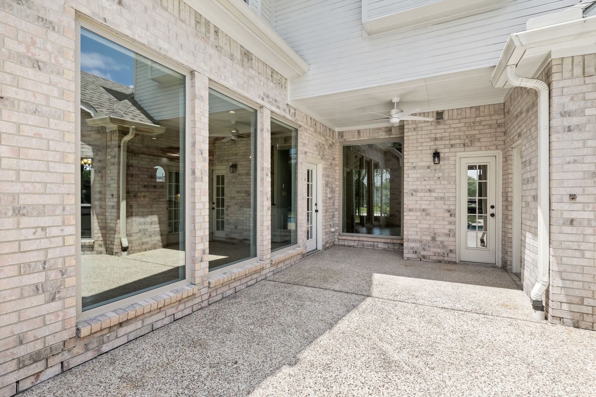 5001 Hudson Drive