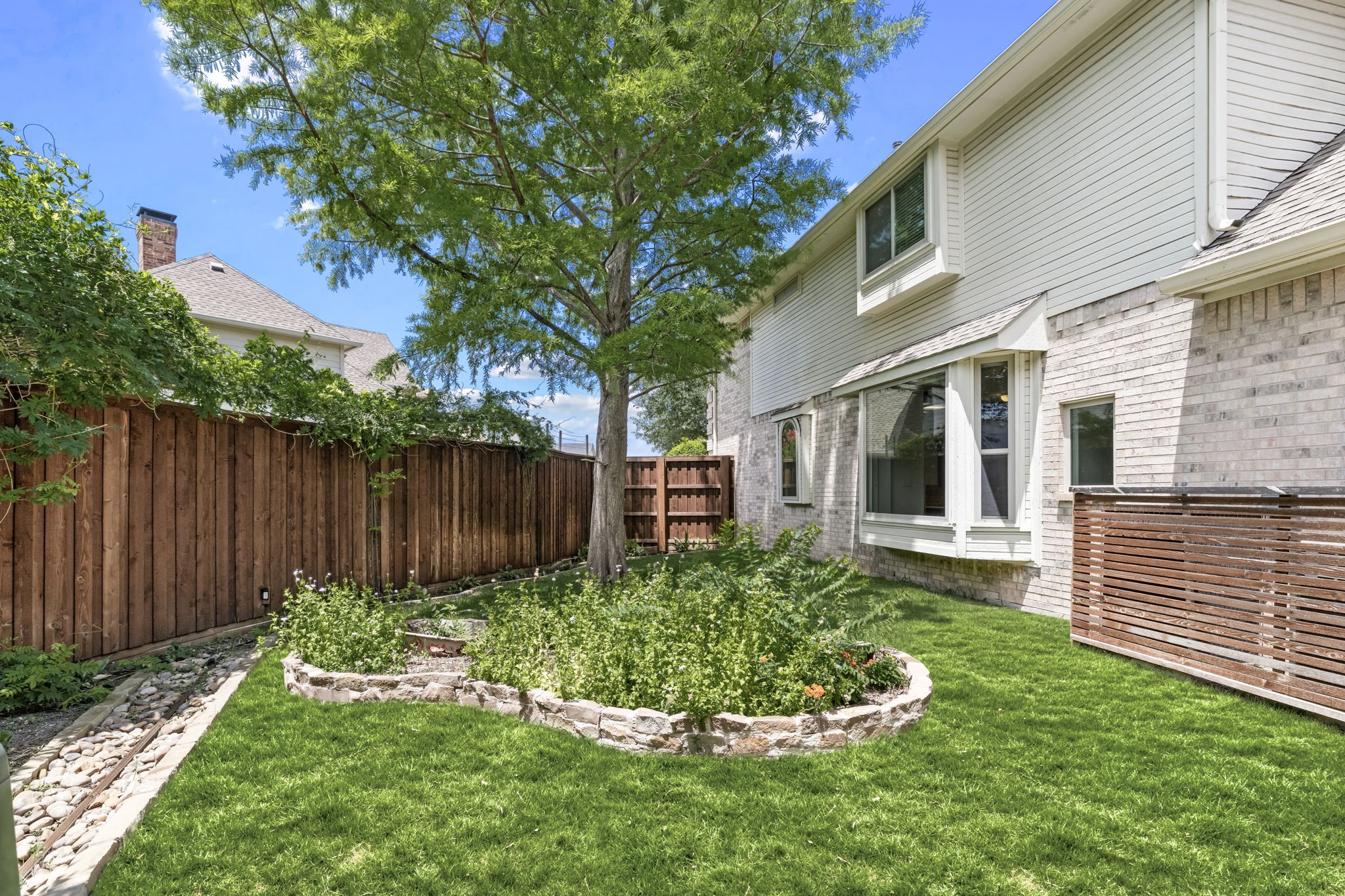 5001 Hudson Drive