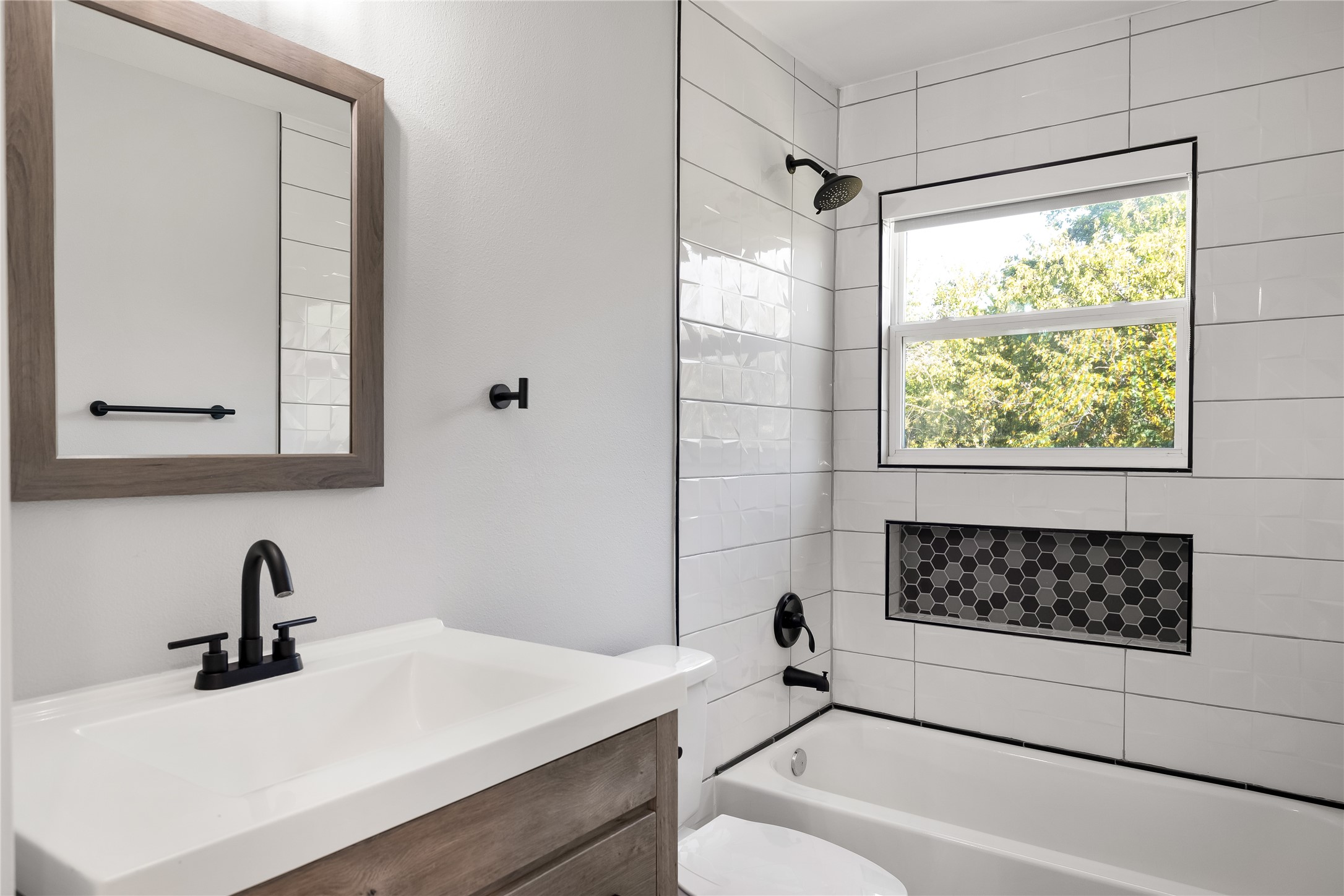 2728 Livingston Avenue