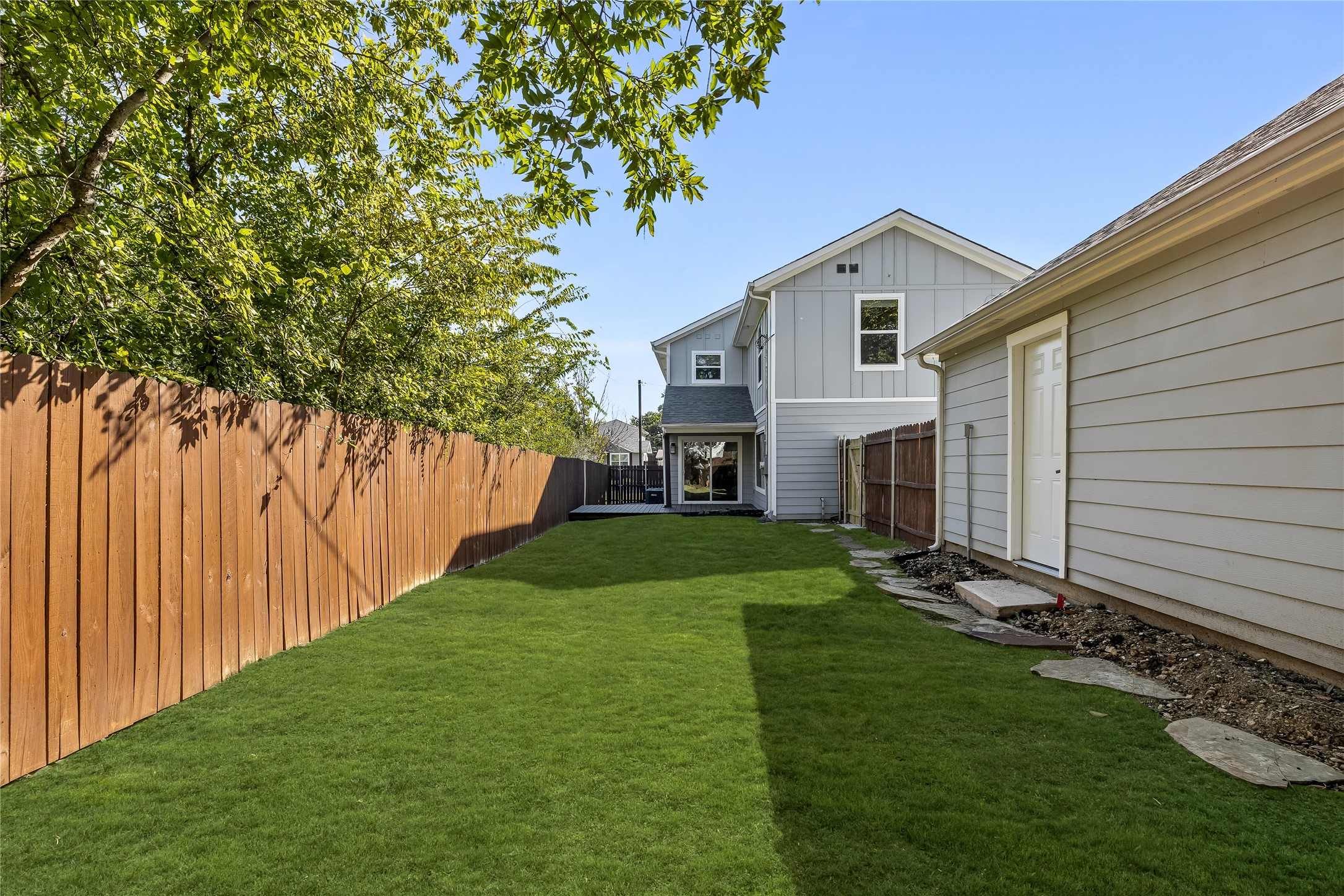 2728 Livingston Avenue