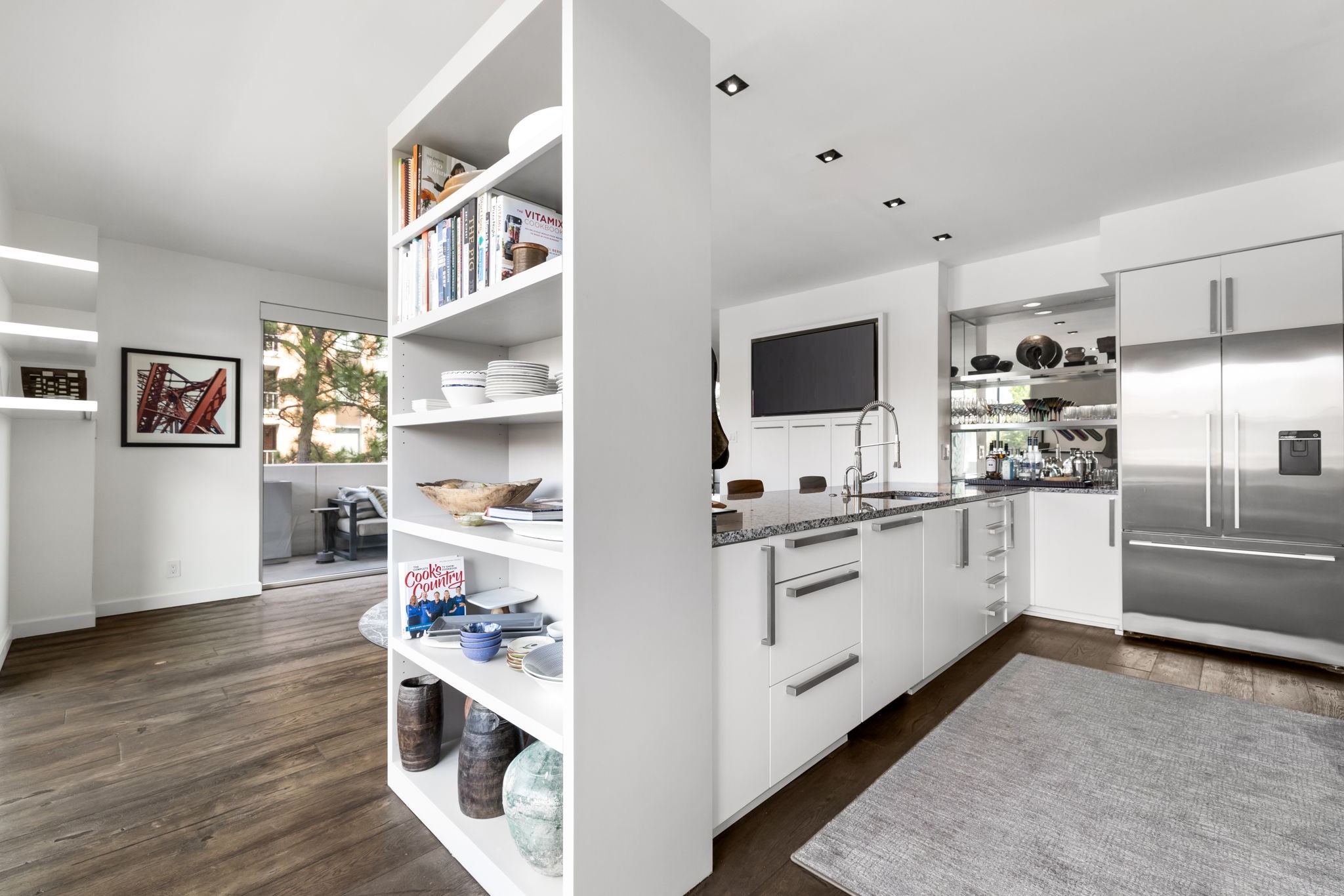 3601 Turtle Creek Boulevard 301