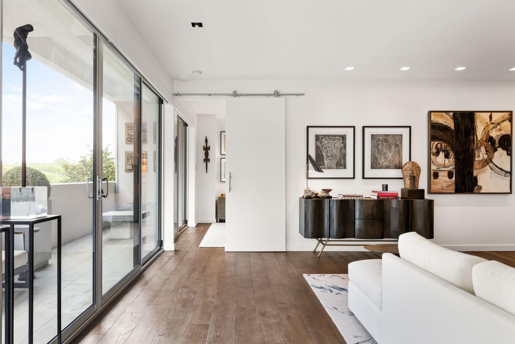 3601 Turtle Creek Boulevard 301
