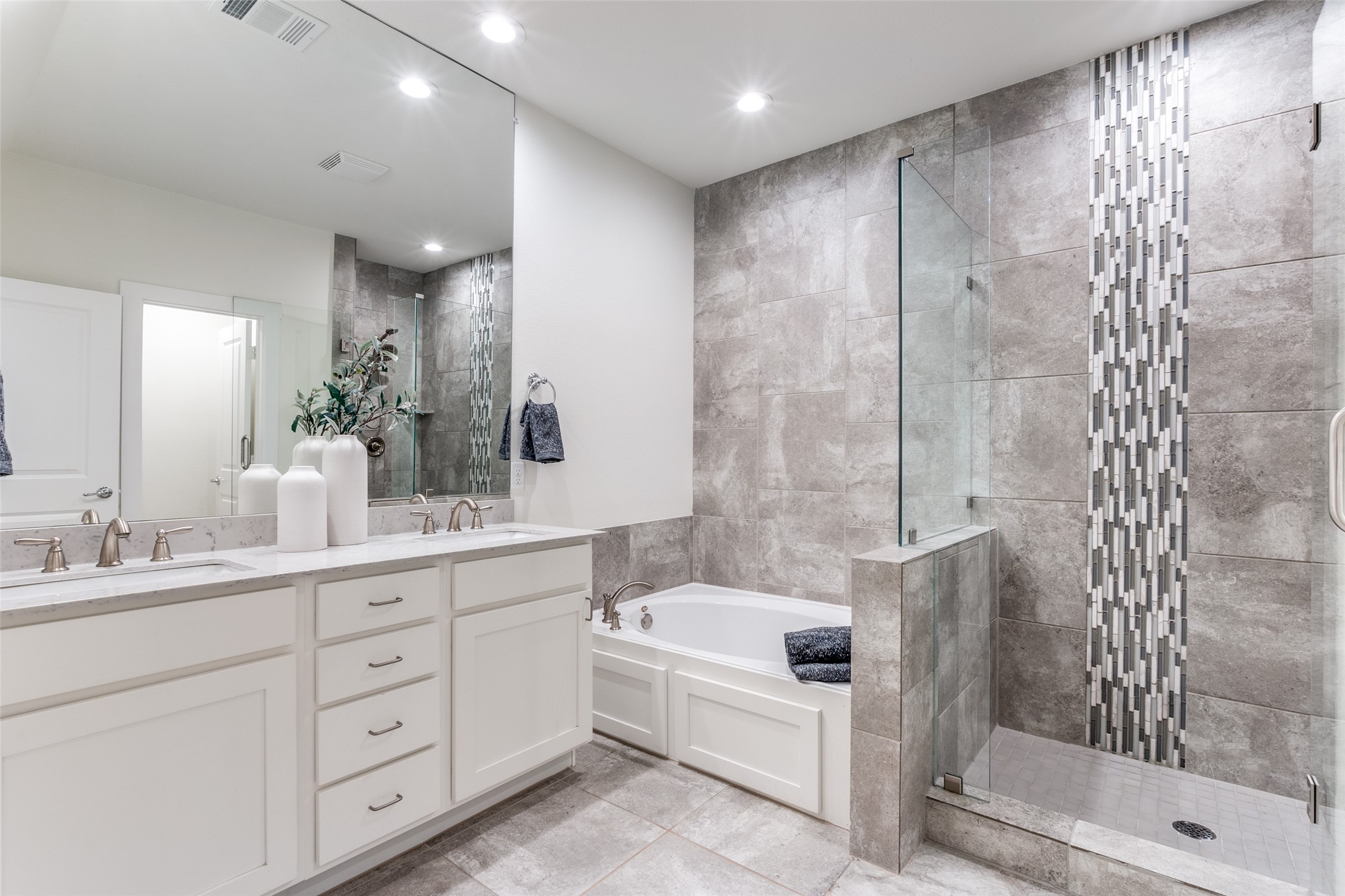 1320 Palm Springs Lane