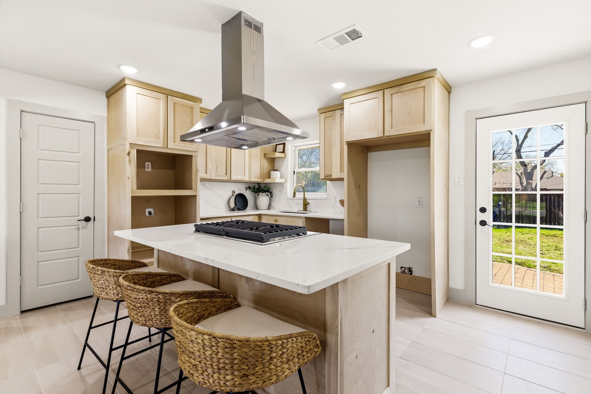 10060 San Lorenzo Drive