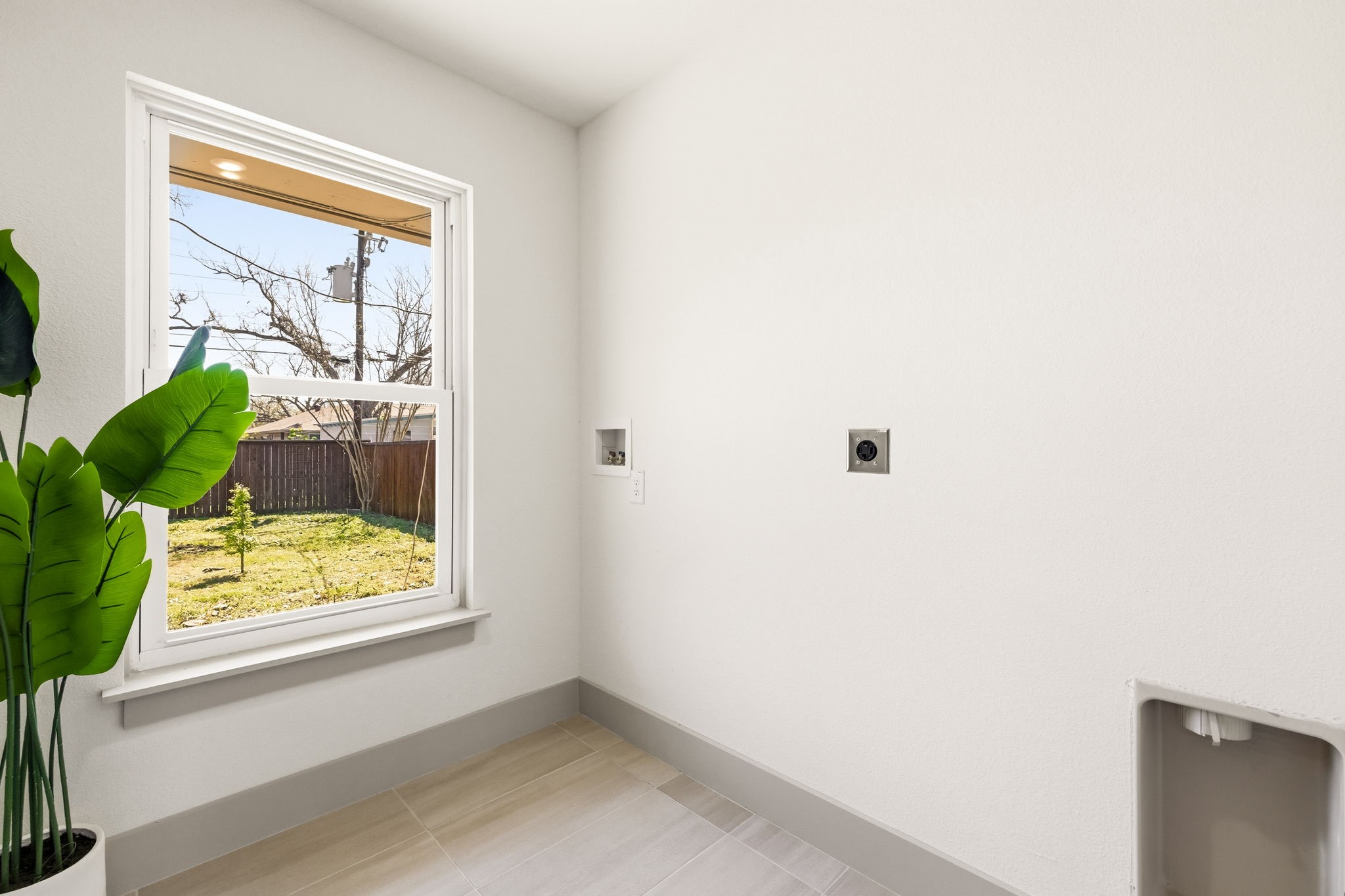 10060 San Lorenzo Drive