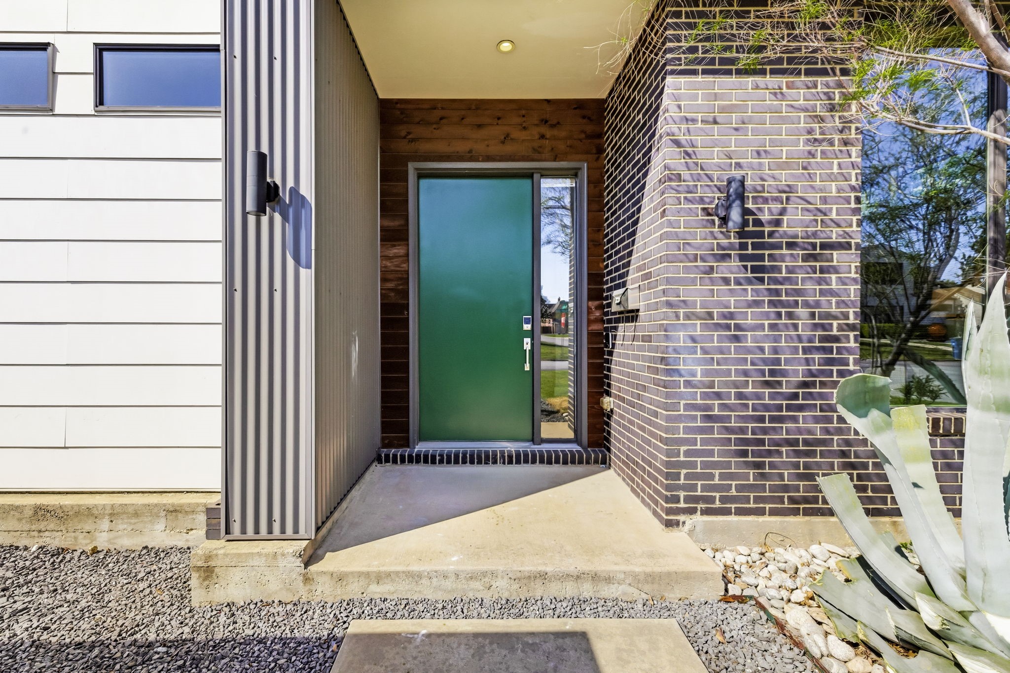4823 Linnet Lane