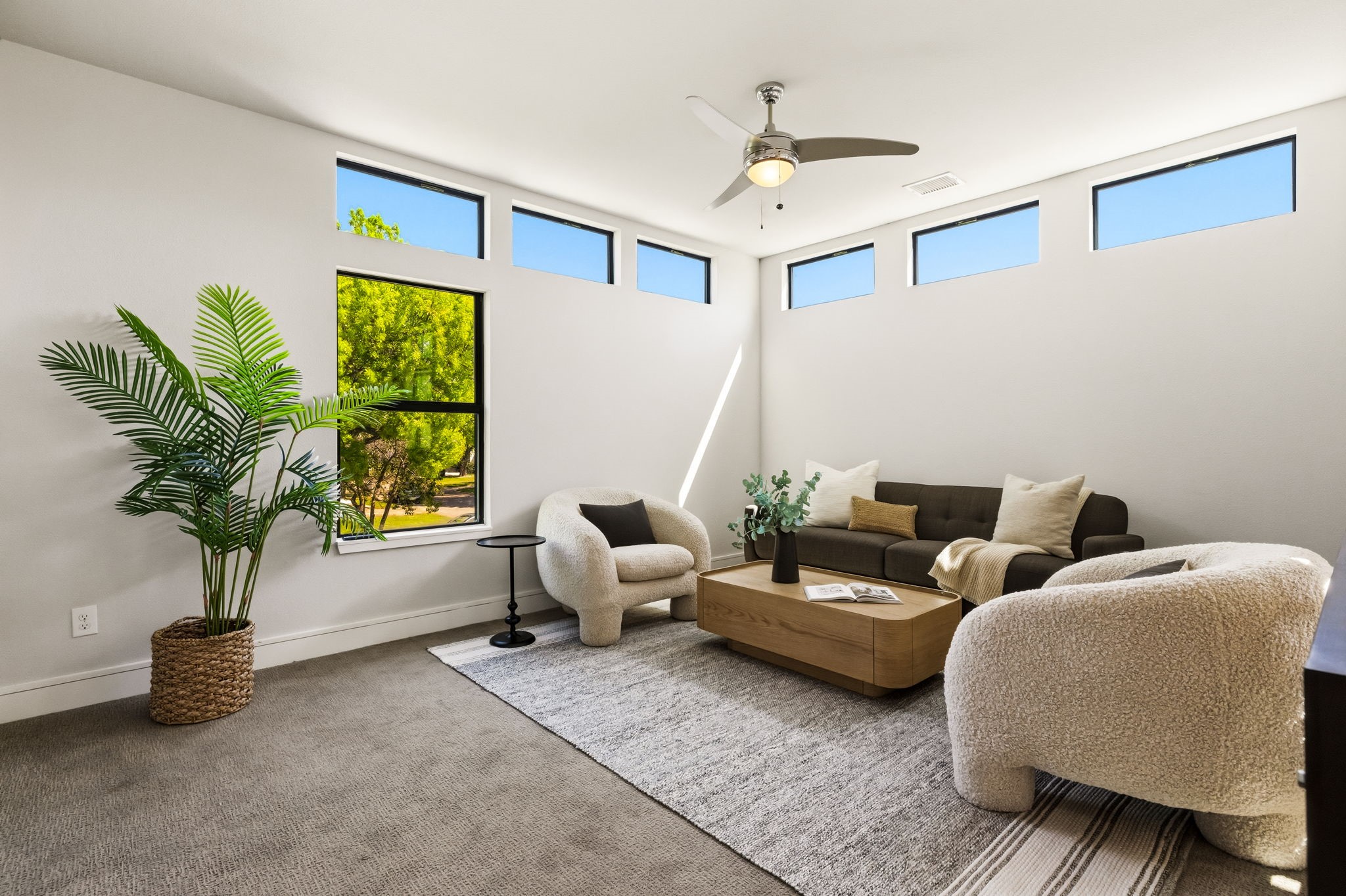 4823 Linnet Lane