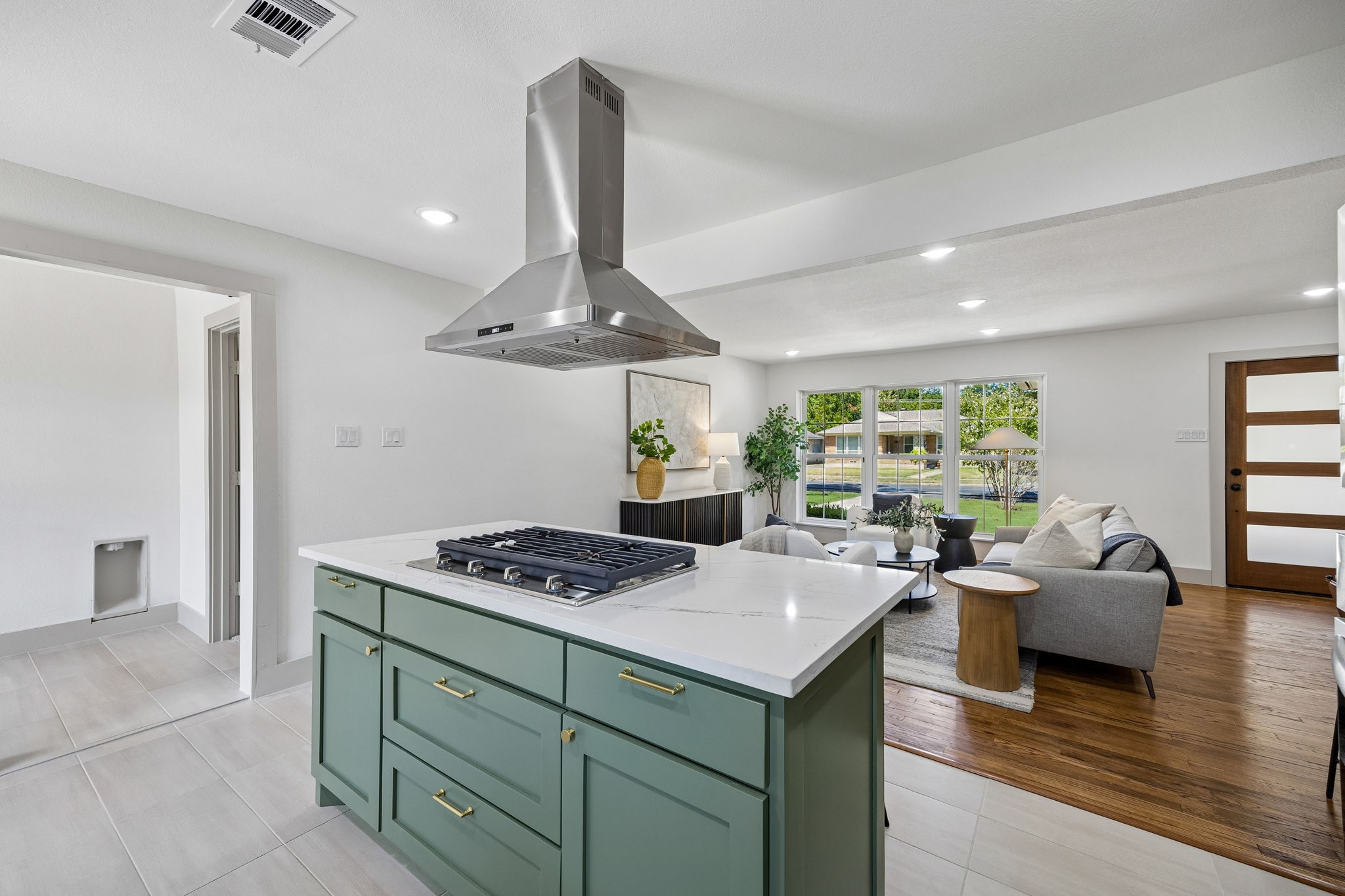 10060 San Lorenzo Drive