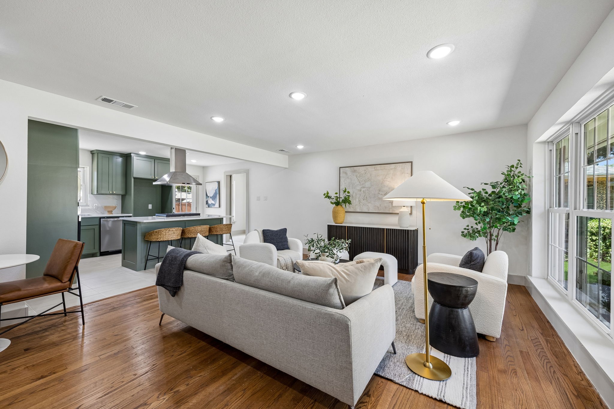 10060 San Lorenzo Drive