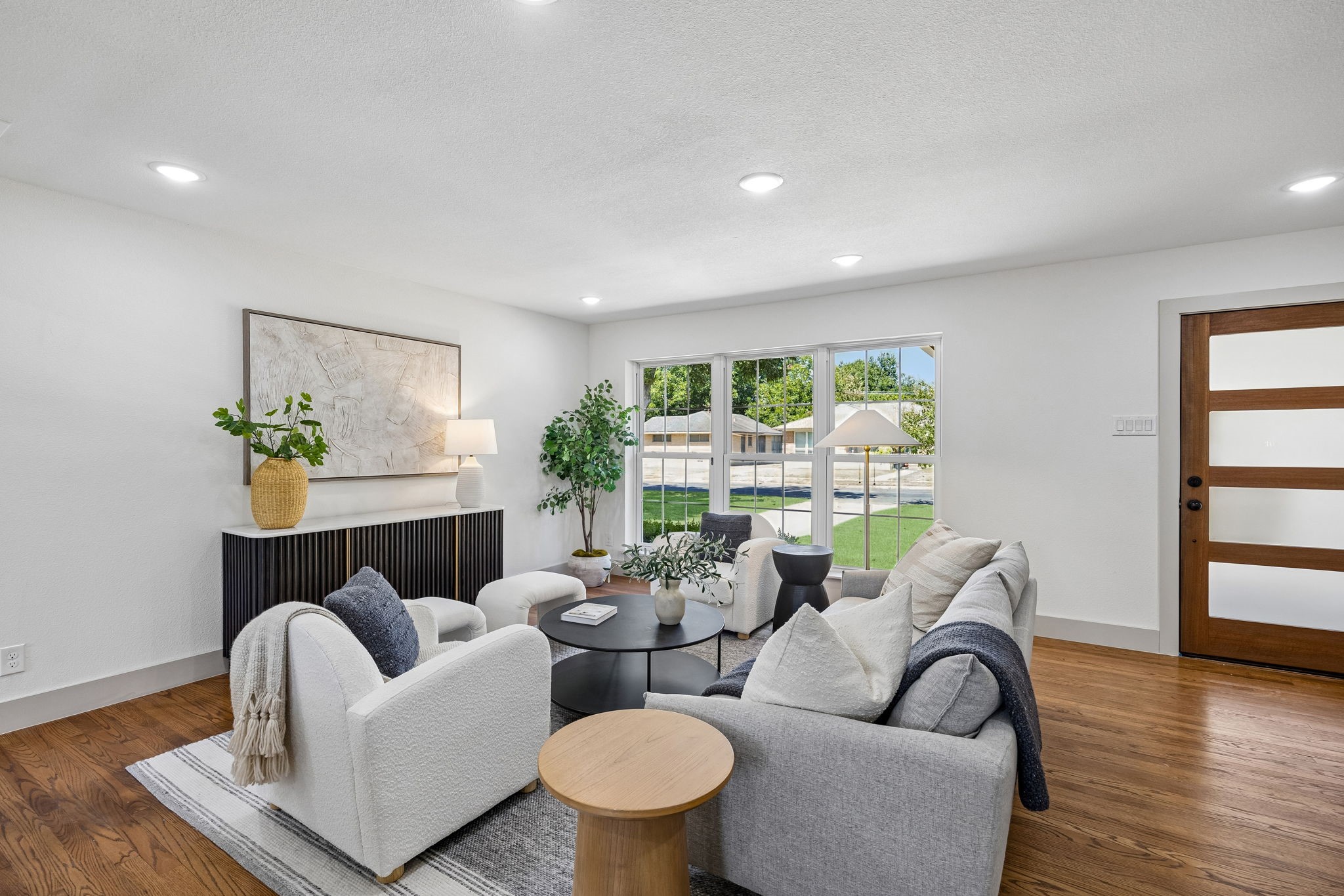 10060 San Lorenzo Drive