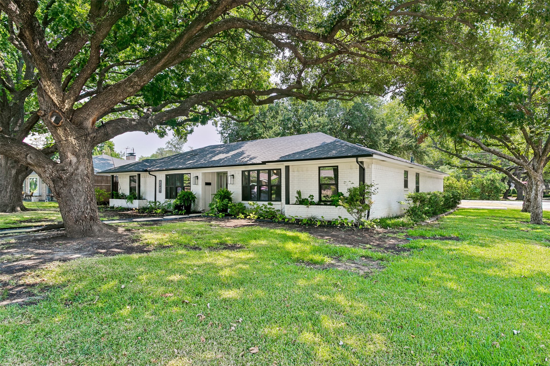 12420 Wood Manor Circle