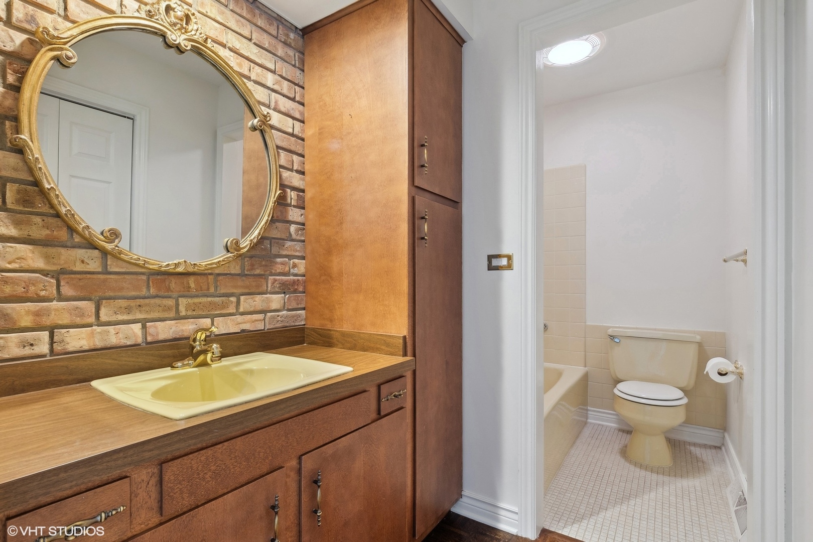 2021 PLYMOUTH Lane Unit: 2021