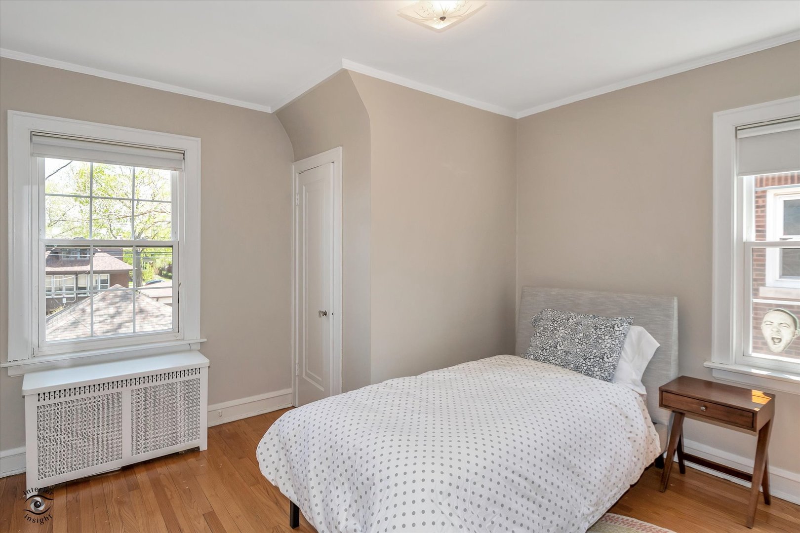 9519 S LEAVITT Street