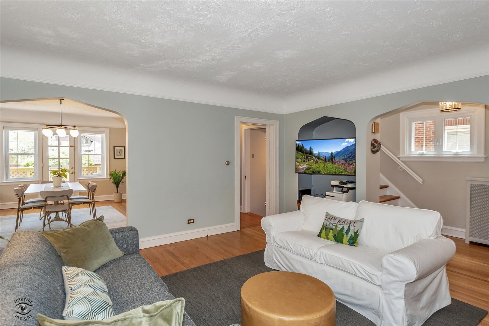 9519 S LEAVITT Street