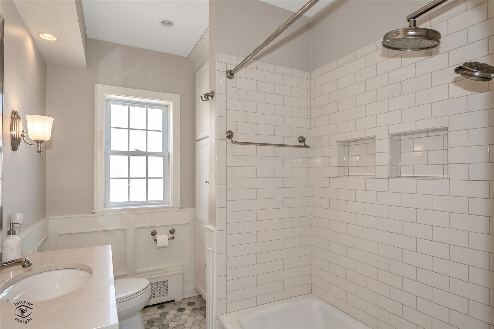 9519 S LEAVITT Street