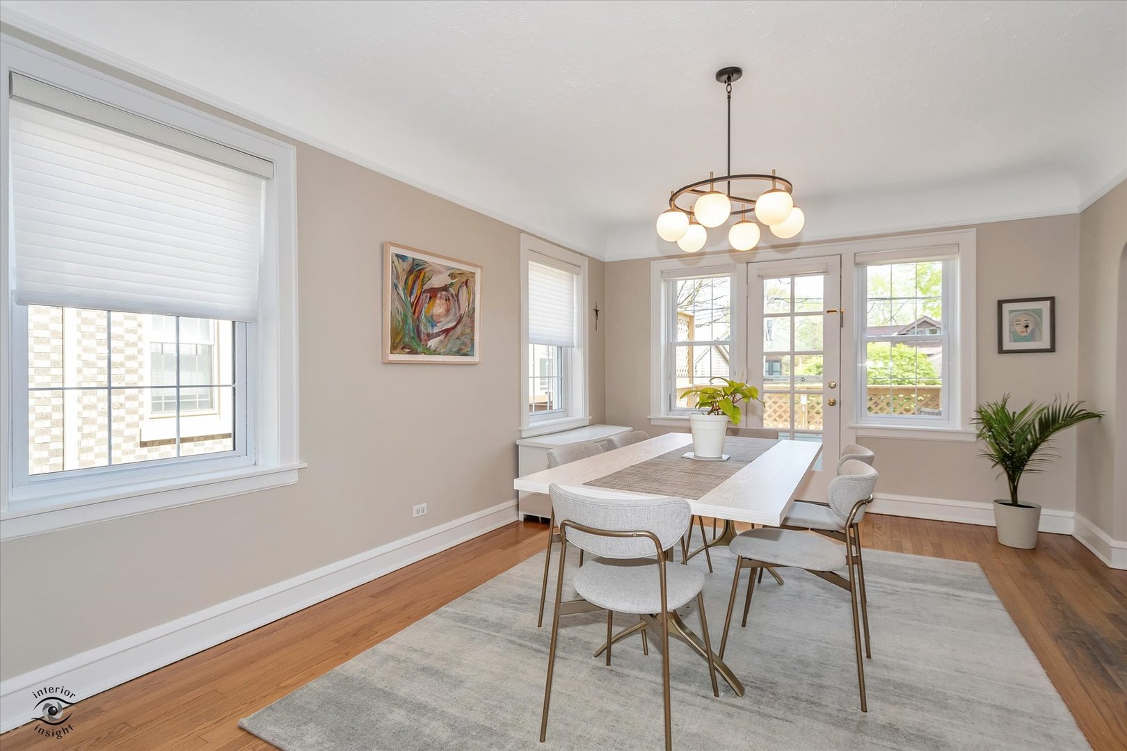 9519 S LEAVITT Street