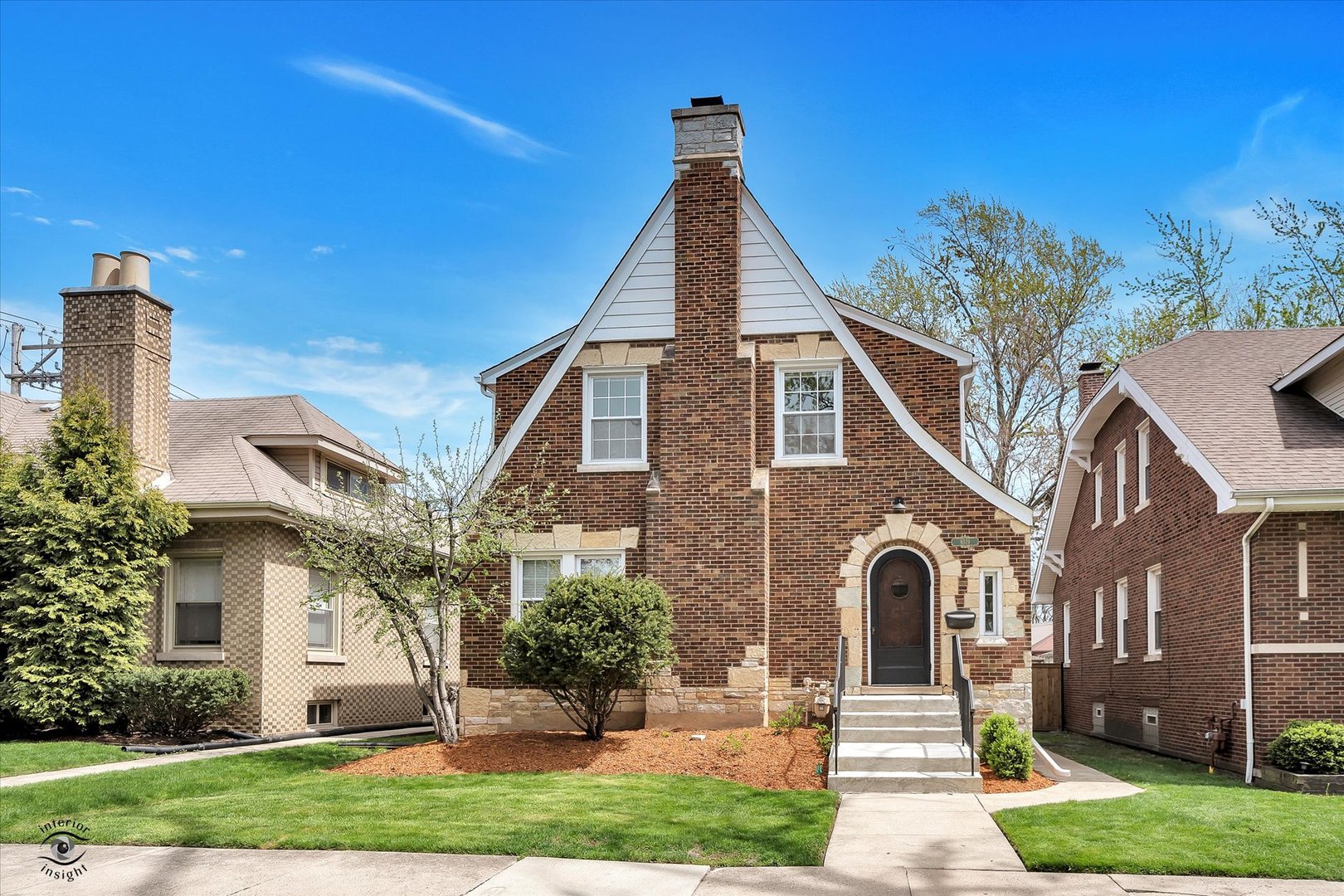 9519 S LEAVITT Street