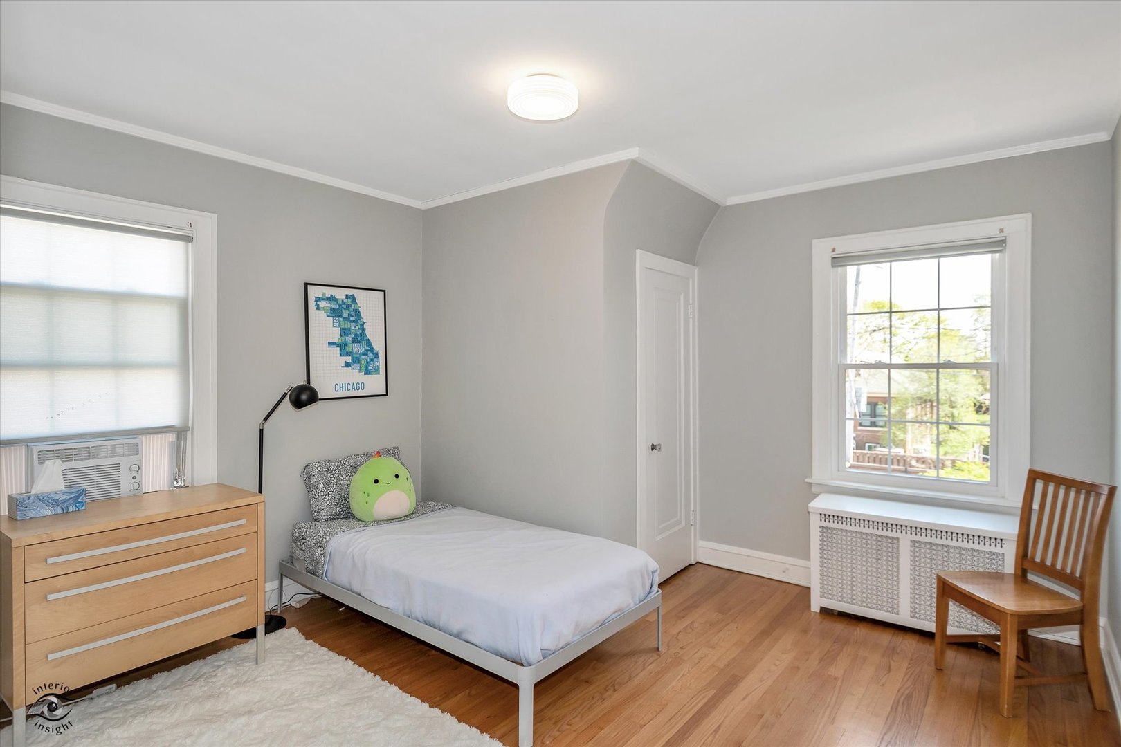 9519 S LEAVITT Street