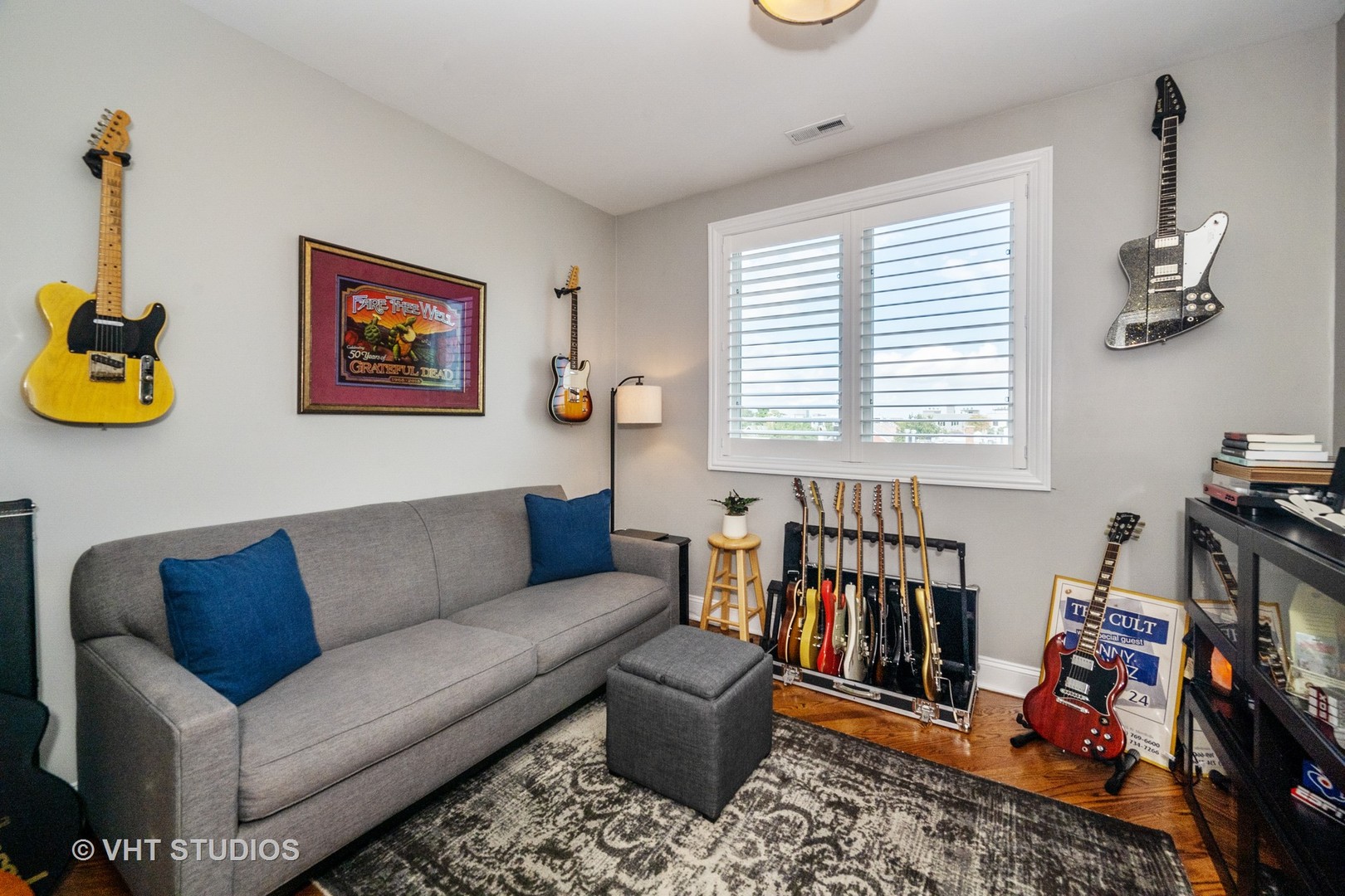 1800 W Erie Street Unit: 16