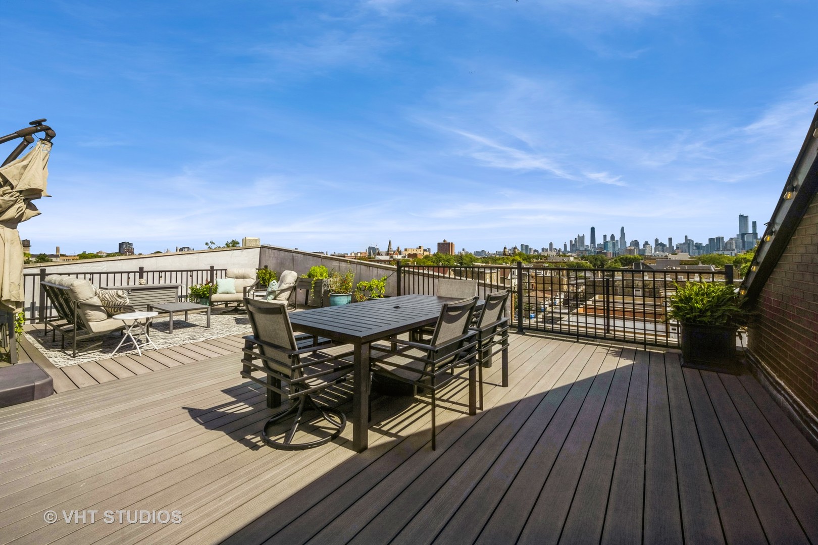 1800 W Erie Street Unit: 16