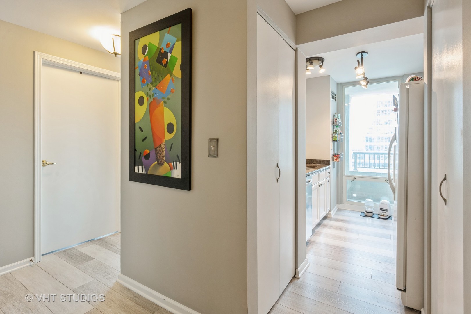 345 N LaSalle Boulevard Unit: 2003