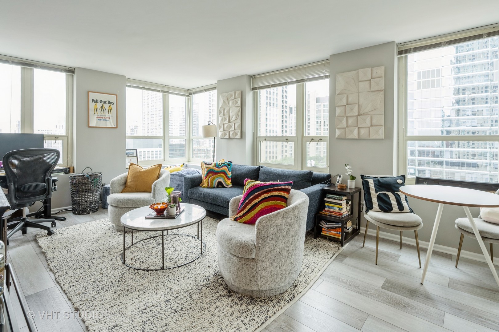 345 N LaSalle Boulevard Unit: 2003