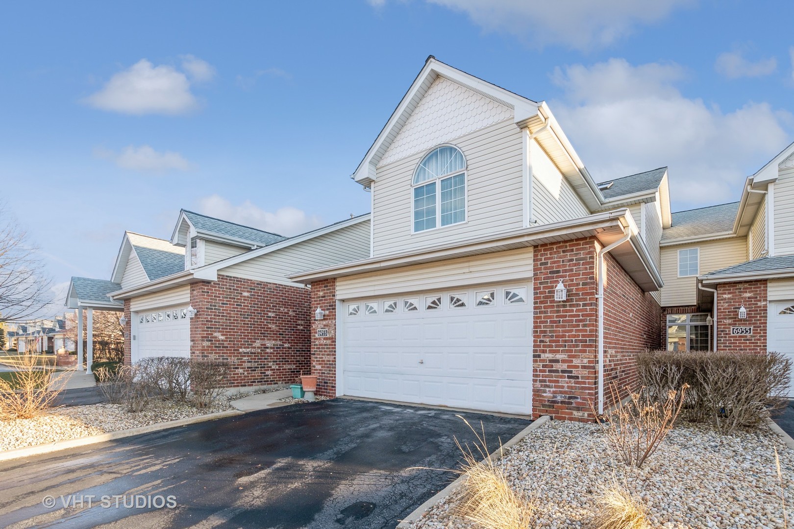 6953 Margaret Courtyard