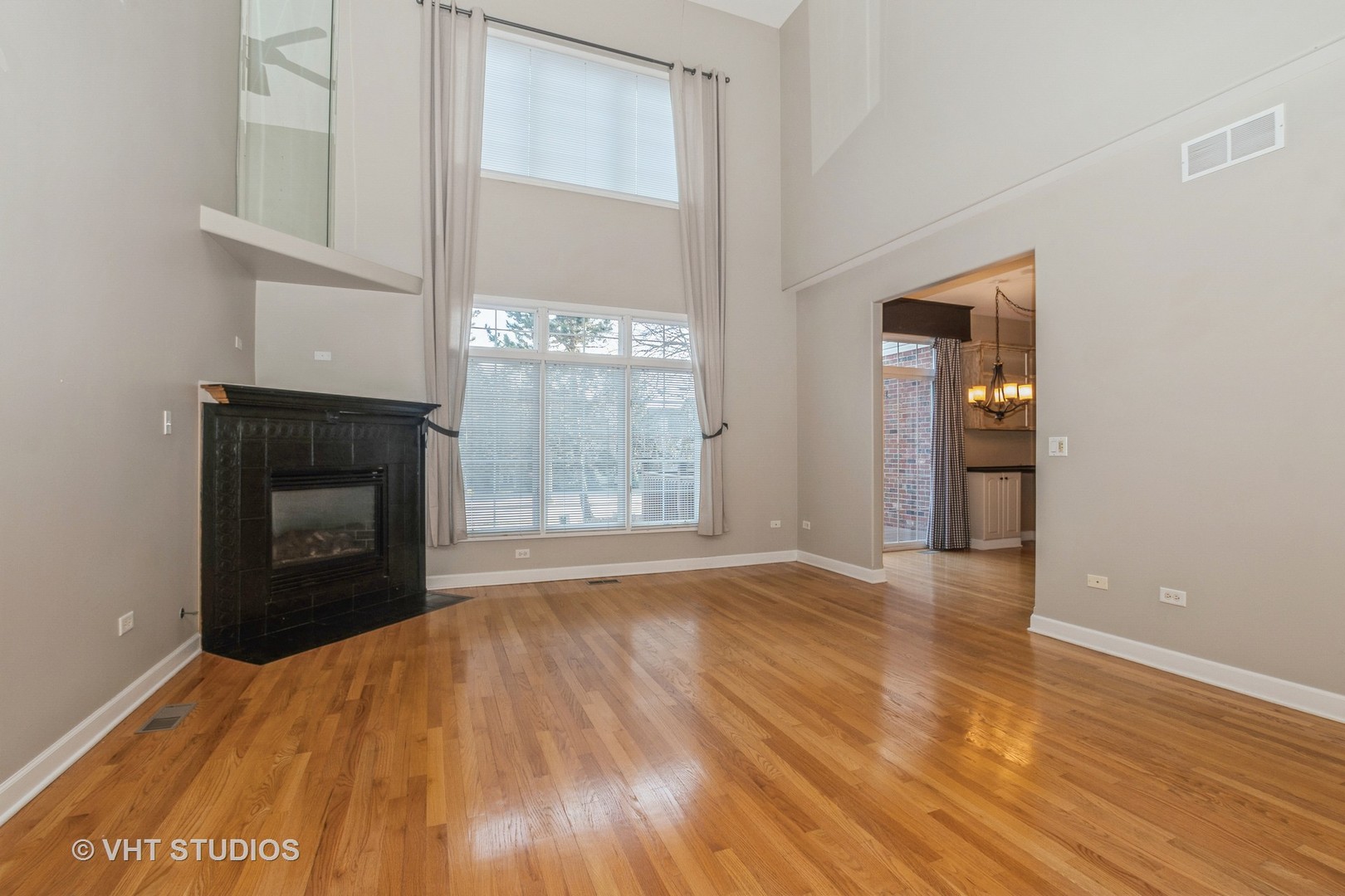 6953 Margaret Courtyard