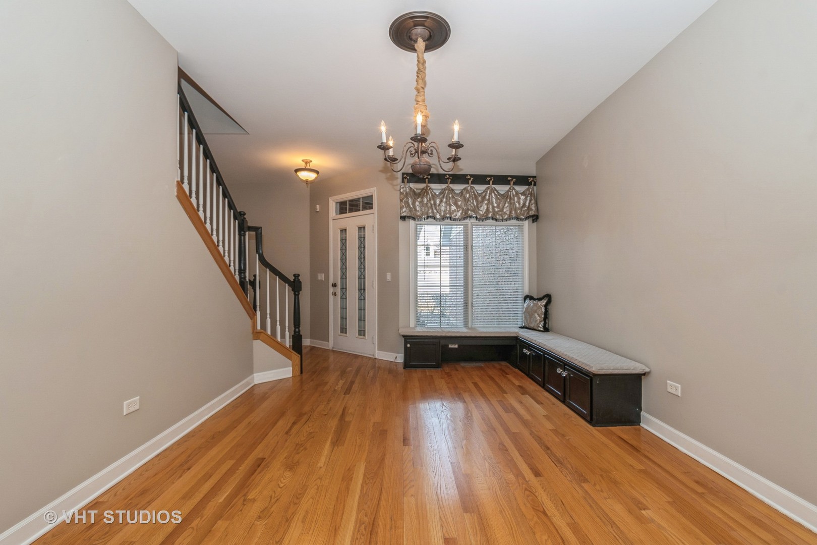 6953 Margaret Courtyard