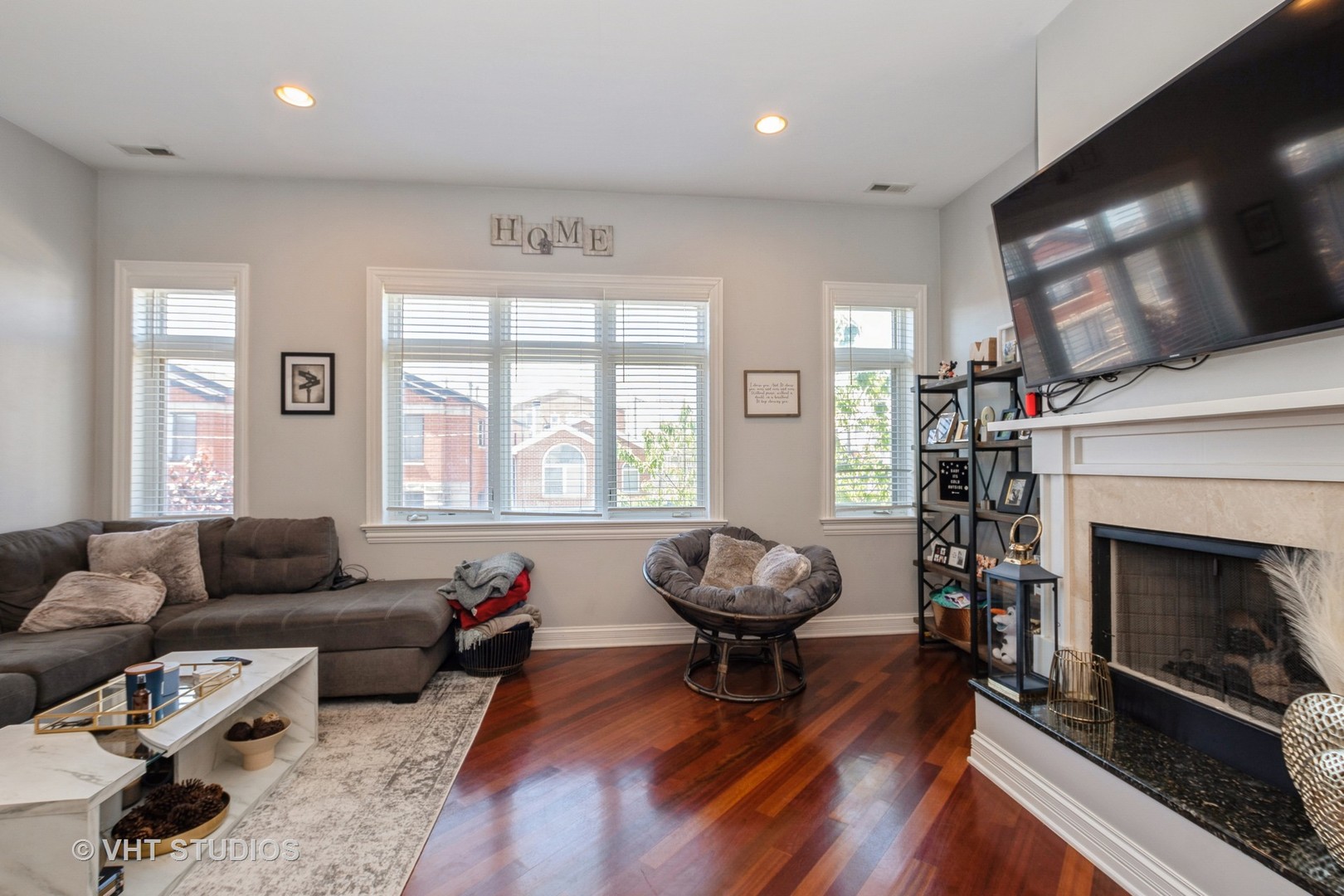 513 S DENVIR Avenue Unit: 2