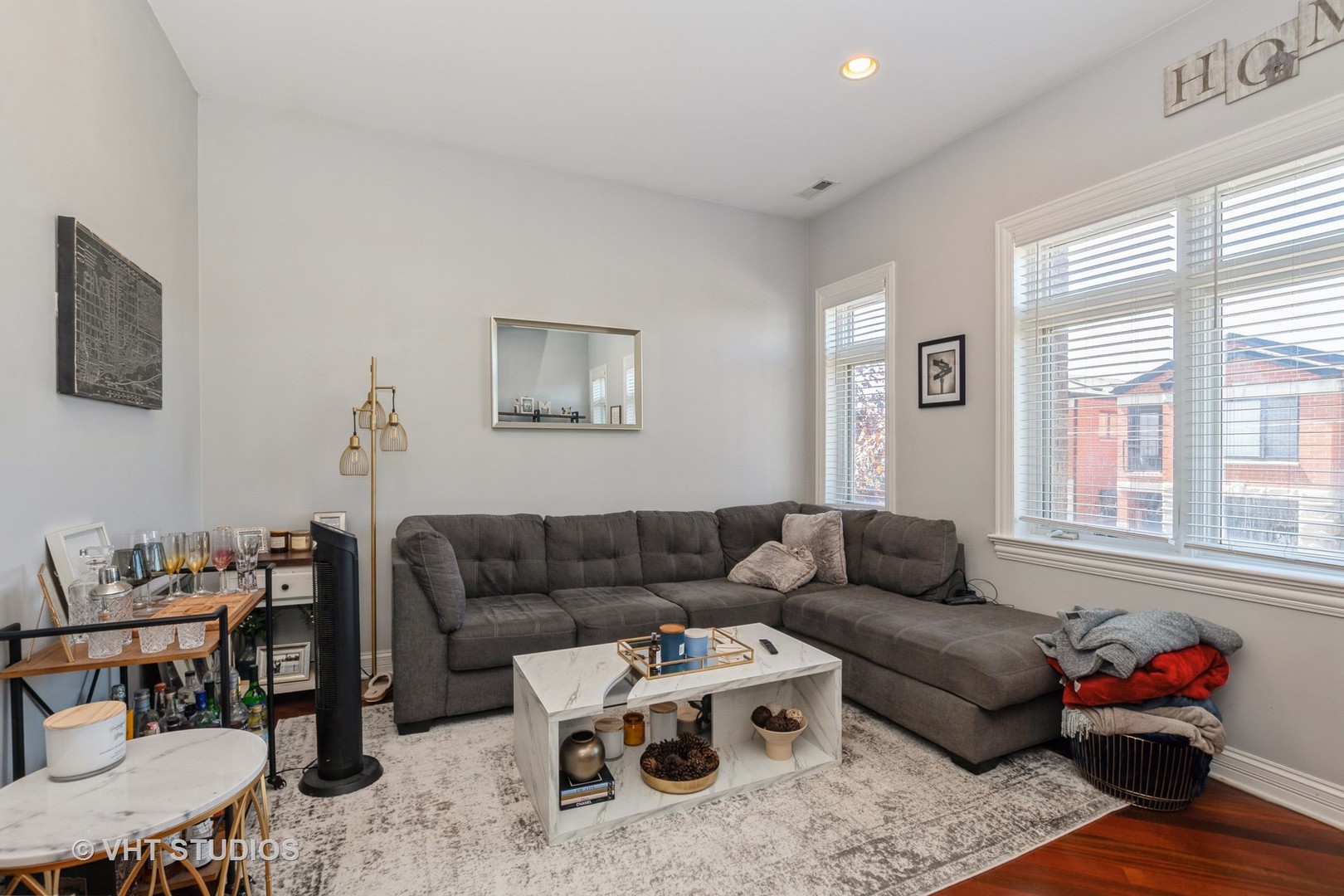 513 S DENVIR Avenue Unit: 2