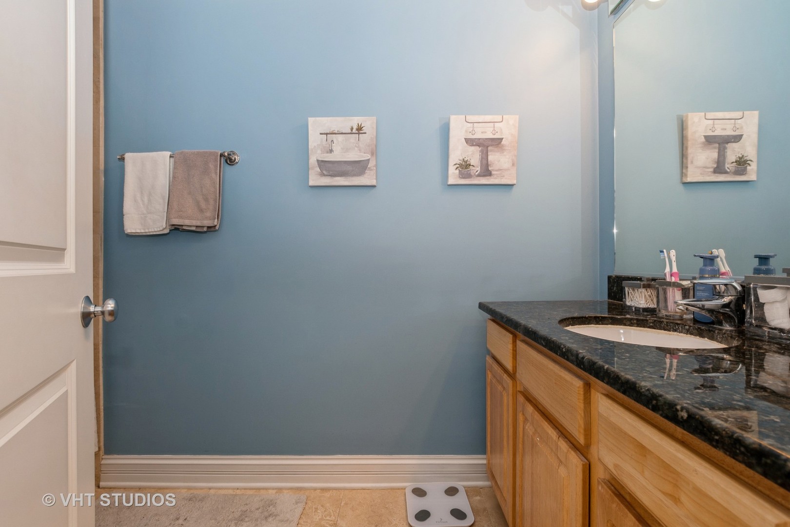 513 S DENVIR Avenue Unit: 2