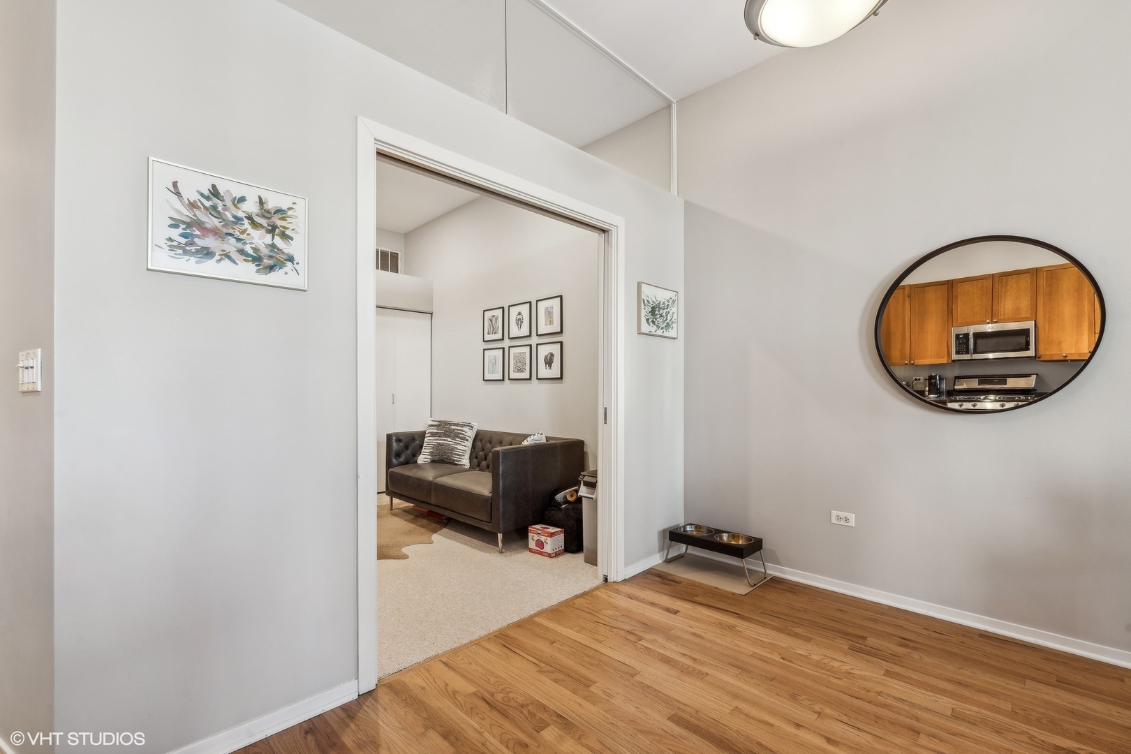 324 N Jefferson Street Unit: 207