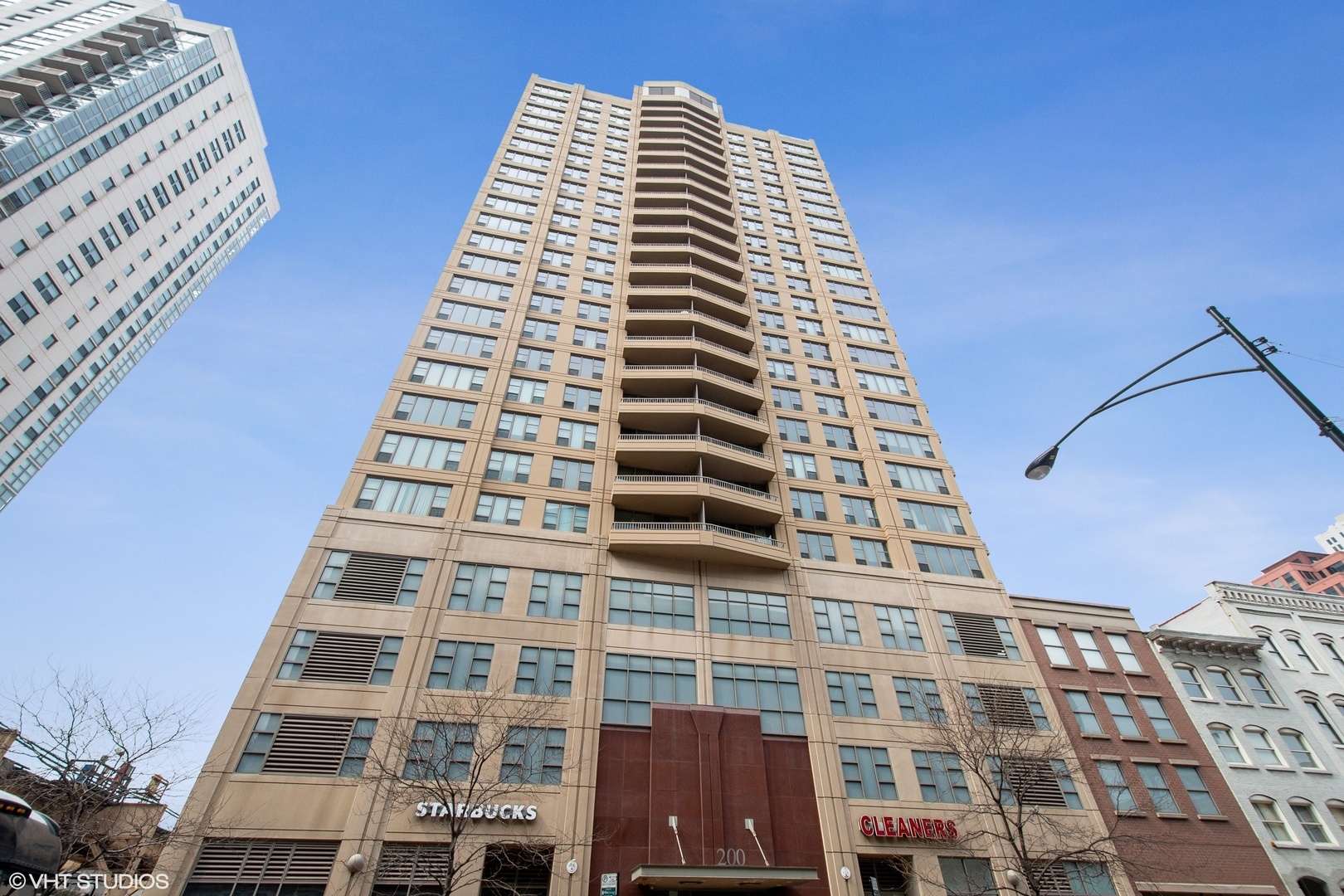 200 N Jefferson Street Unit: 2302