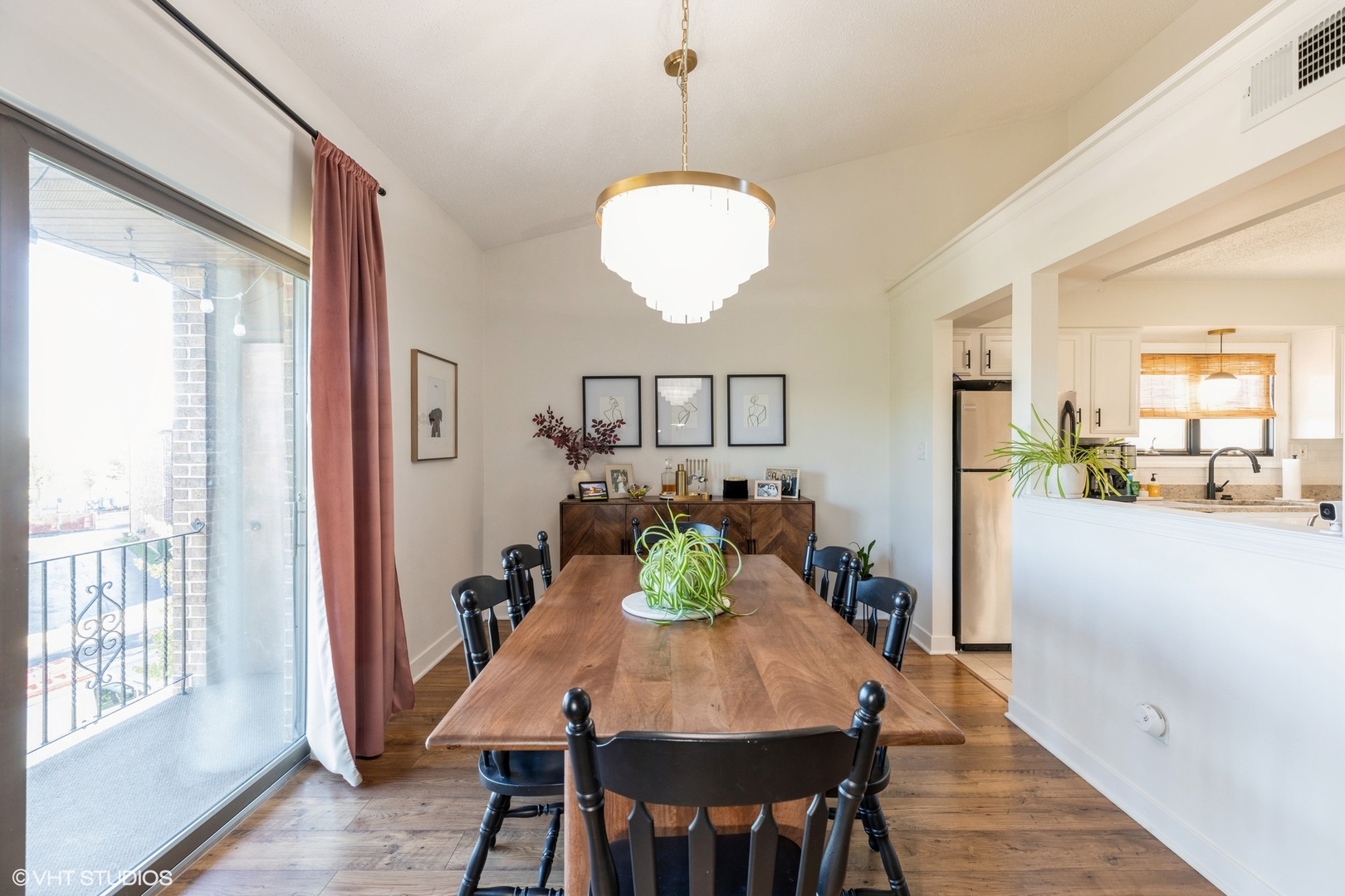 7920 Paxton Avenue Unit: 3E