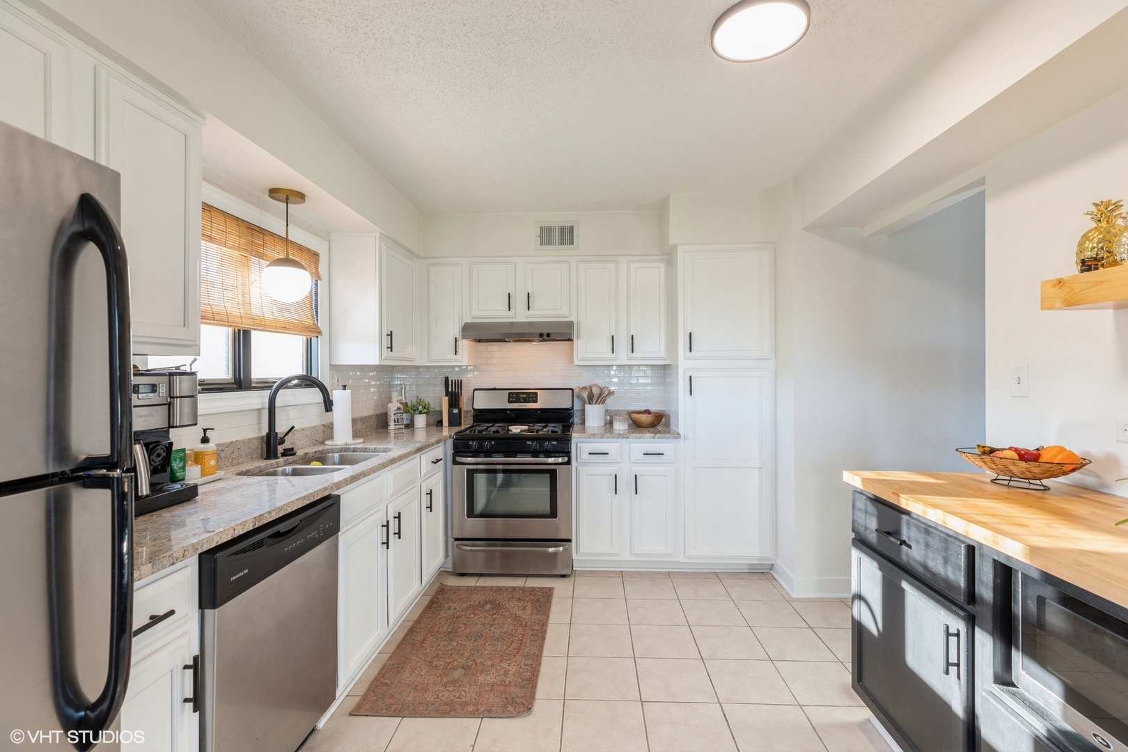 7920 Paxton Avenue Unit: 3E