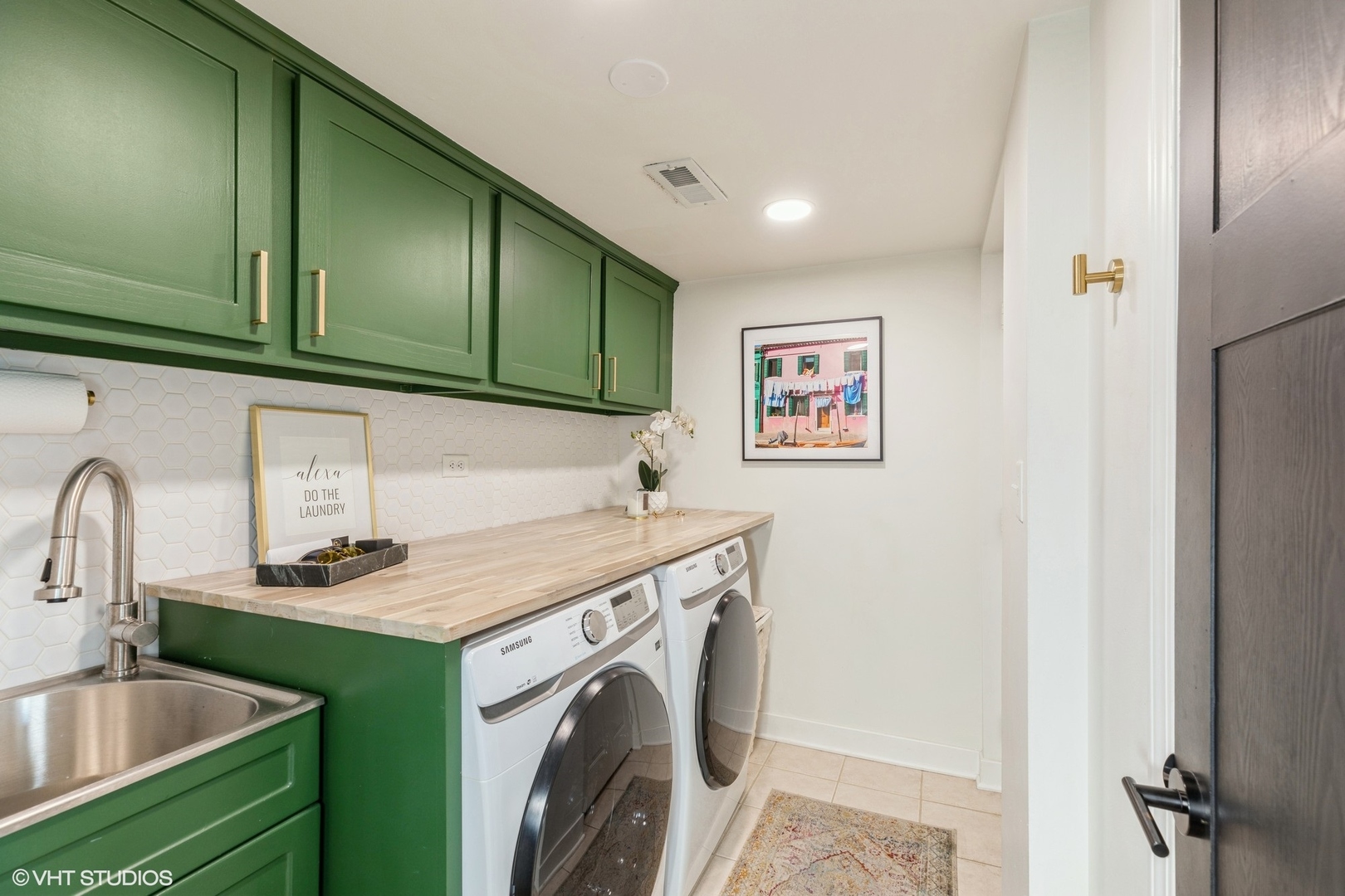 7920 Paxton Avenue Unit: 3E