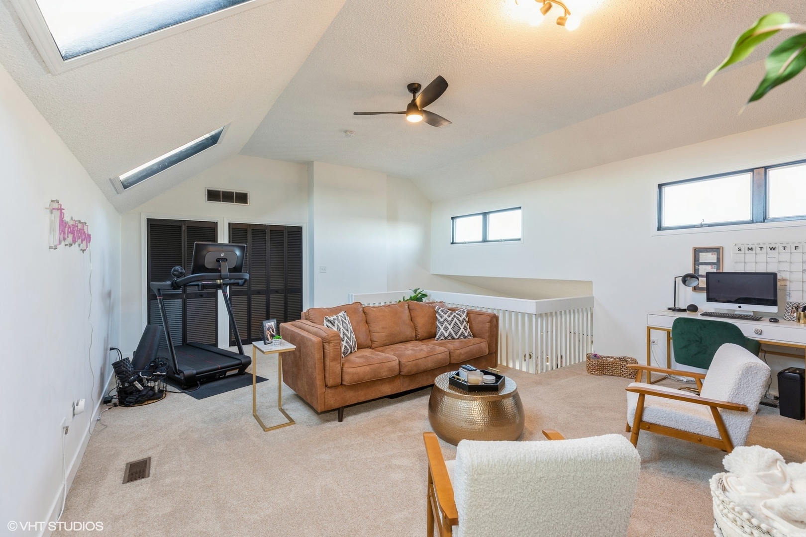 7920 Paxton Avenue Unit: 3E