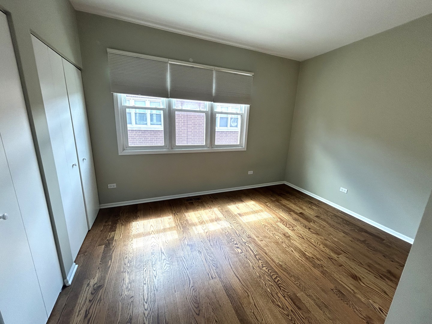 1775 W ALTGELD Street Unit: E