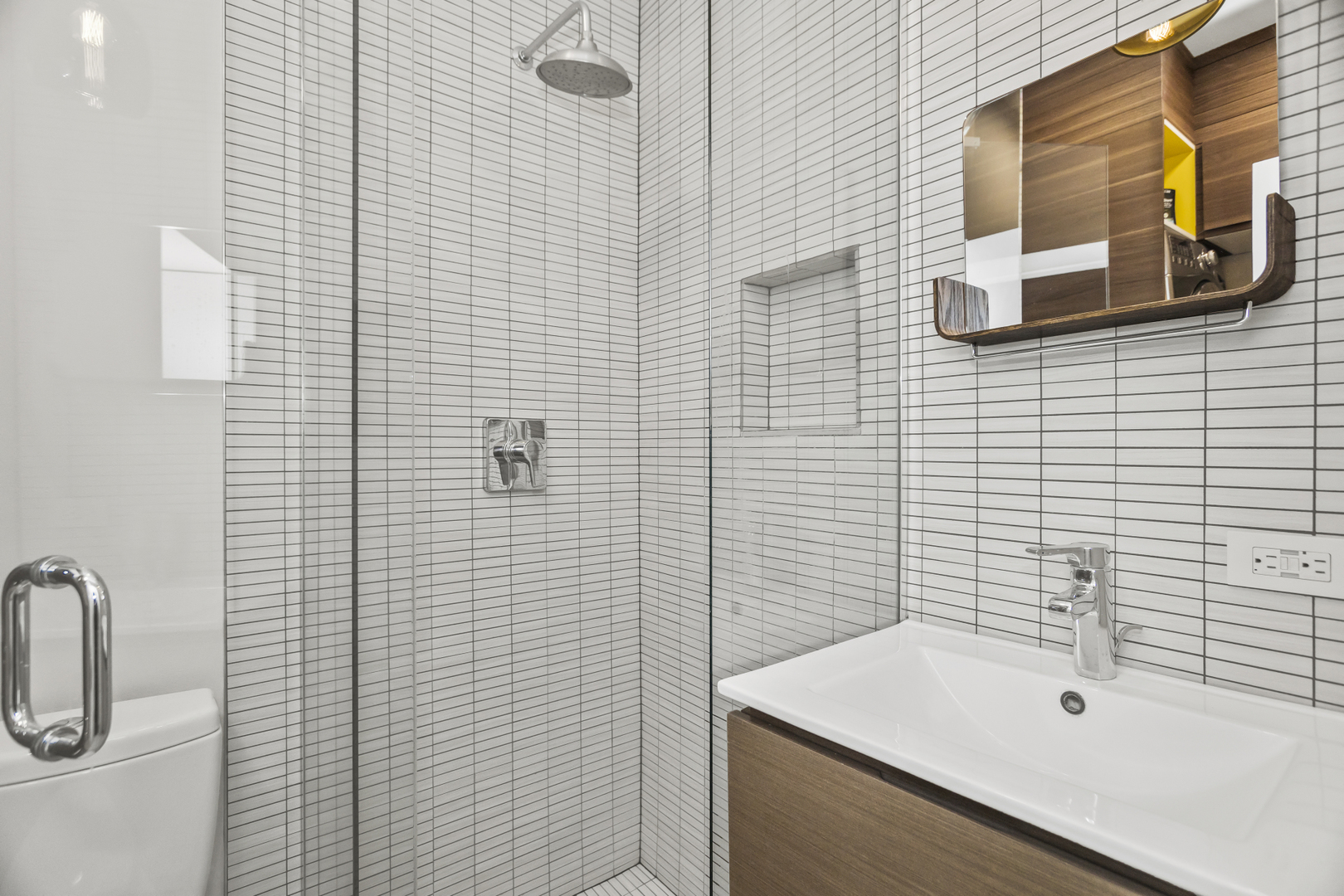 913 Michigan Avenue Unit: 3