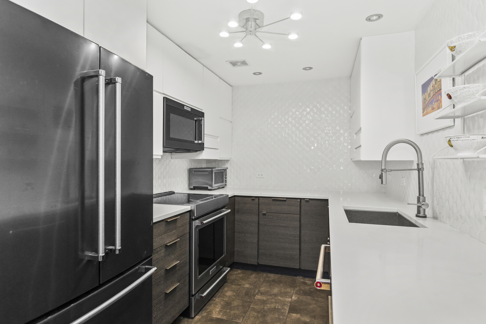 913 Michigan Avenue Unit: 3