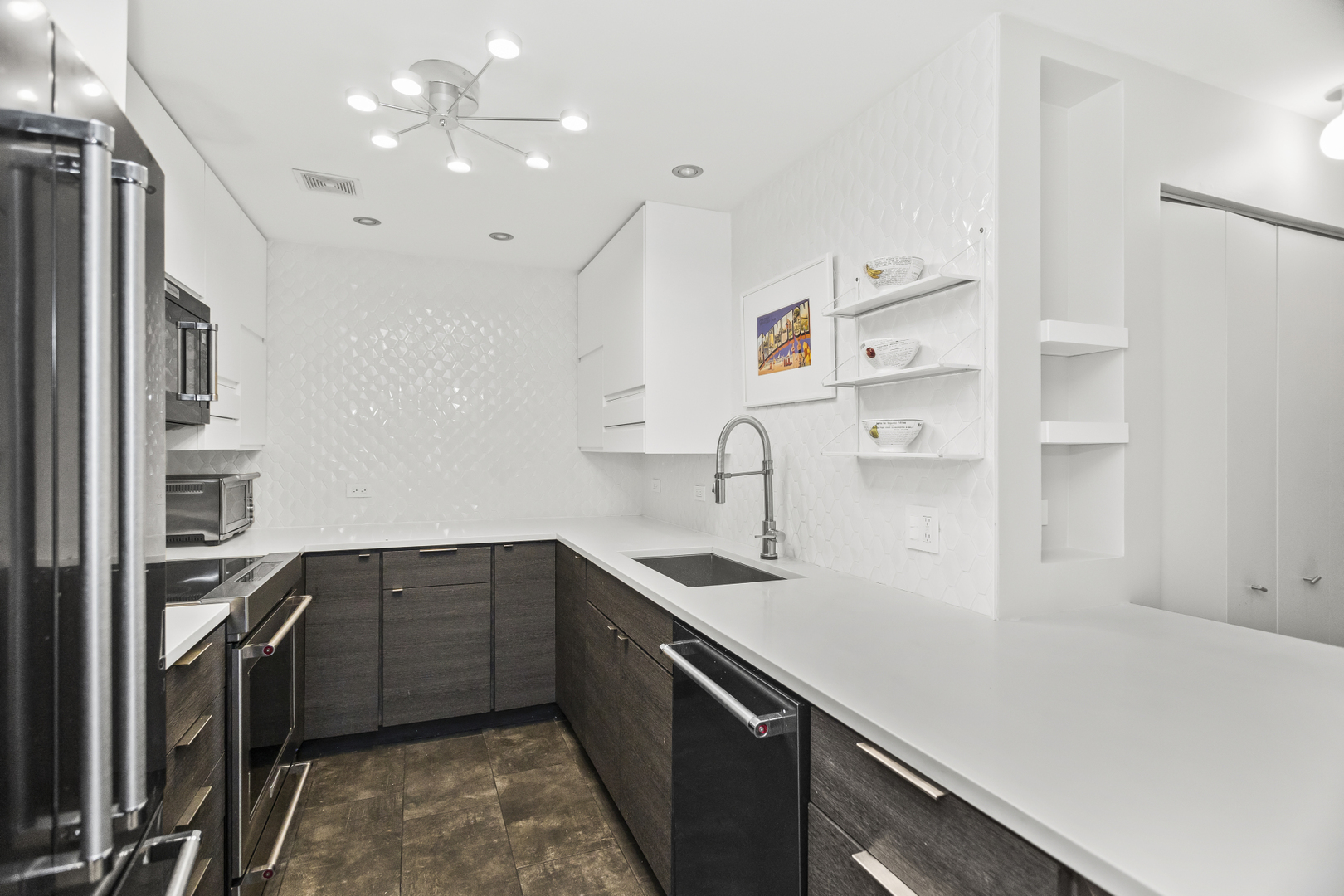 913 Michigan Avenue Unit: 3