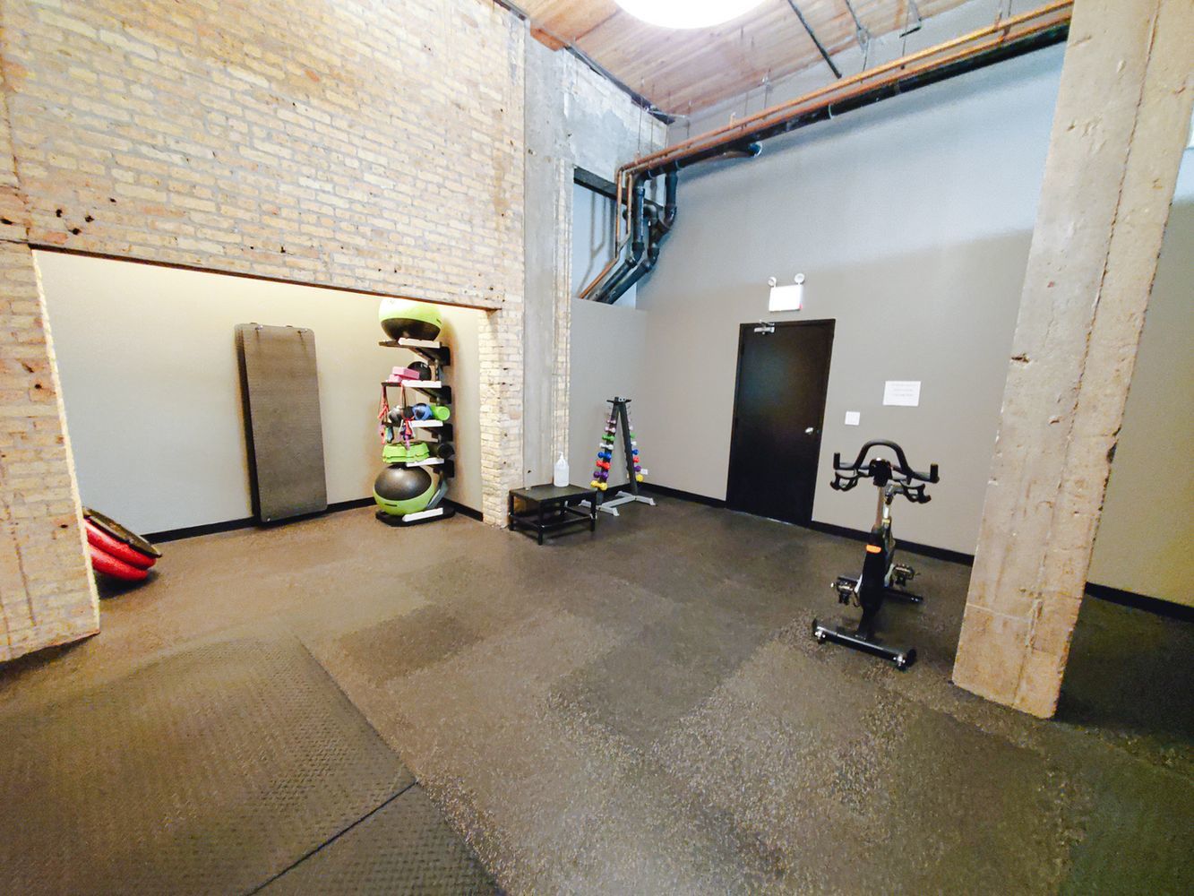 411 W Ontario Street Unit: 405